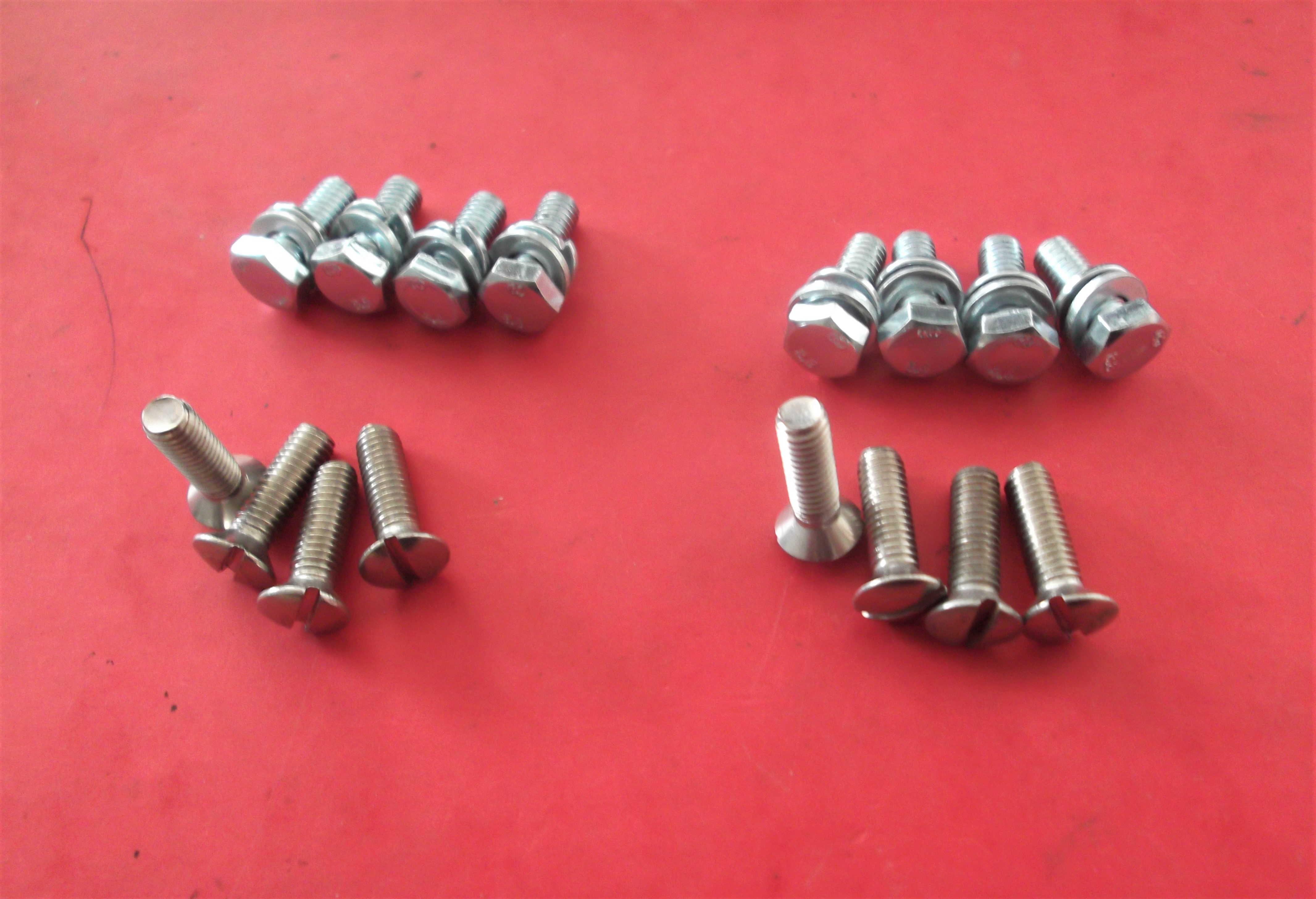 Schraubenset für Türscharnier vorne Wartburg 311 312