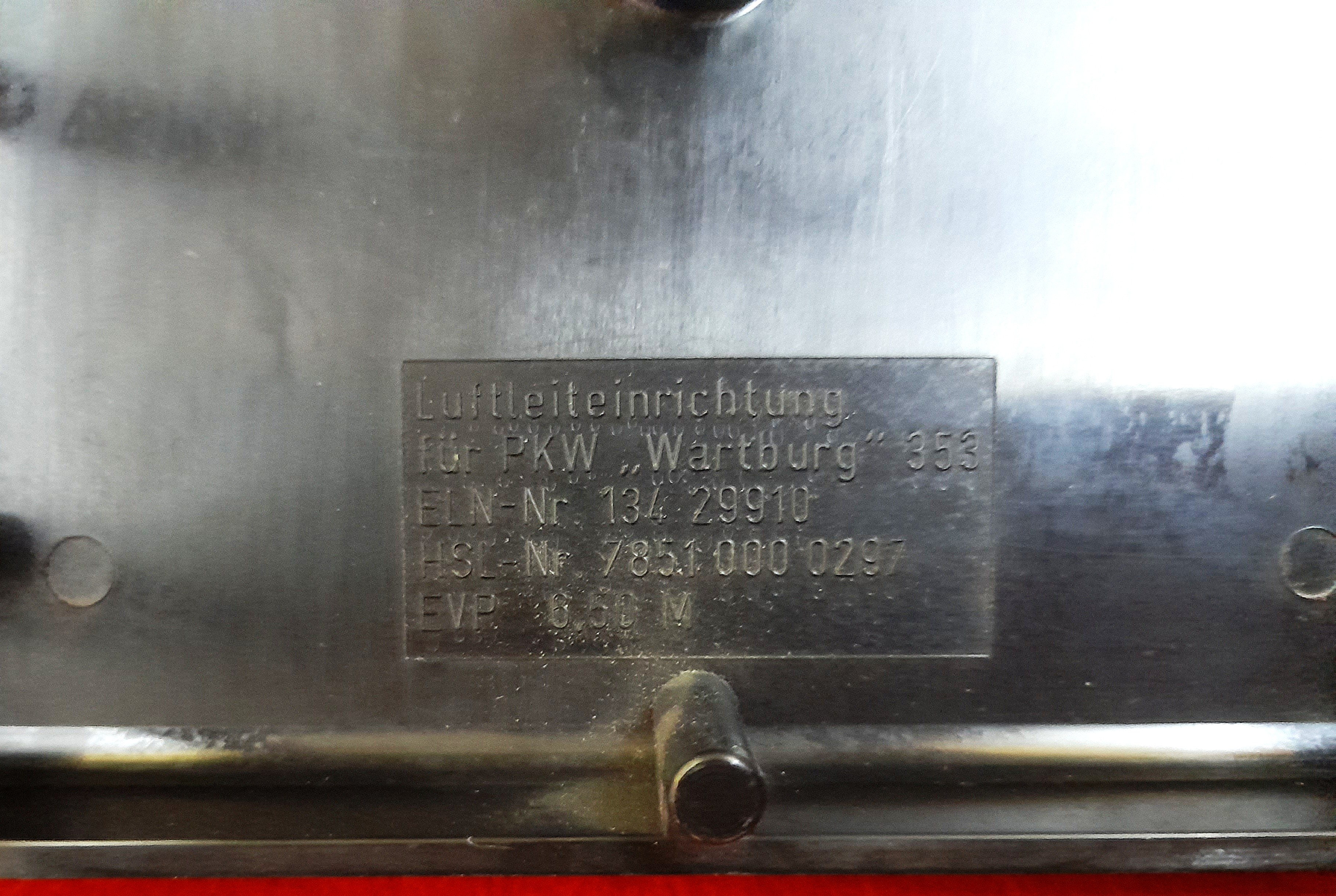 Luftleiteinrichtung Lufthutzen Wartburg 353