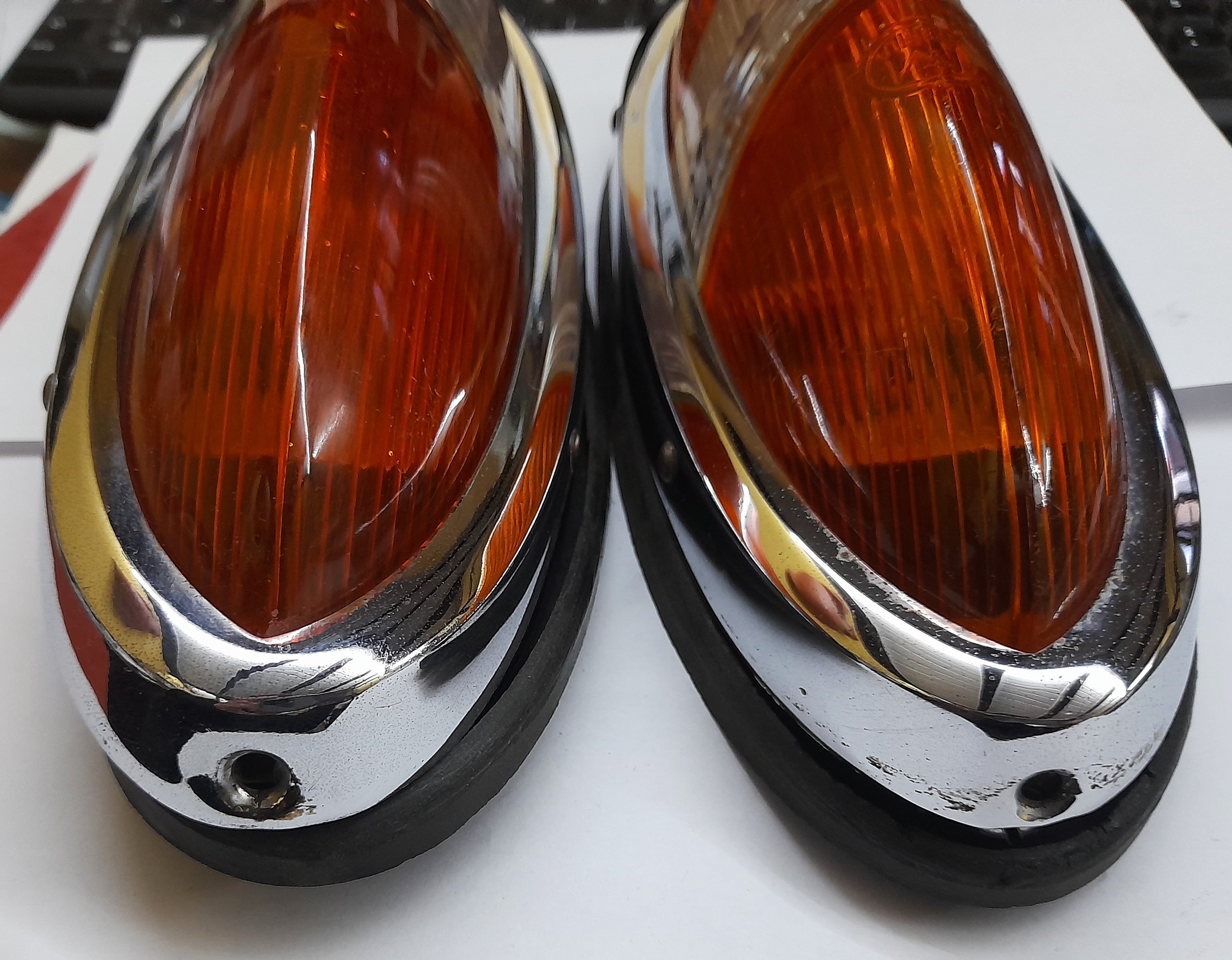 Rückleuchten , Schiffchen Wartburg 311  313 Barkas B 1000