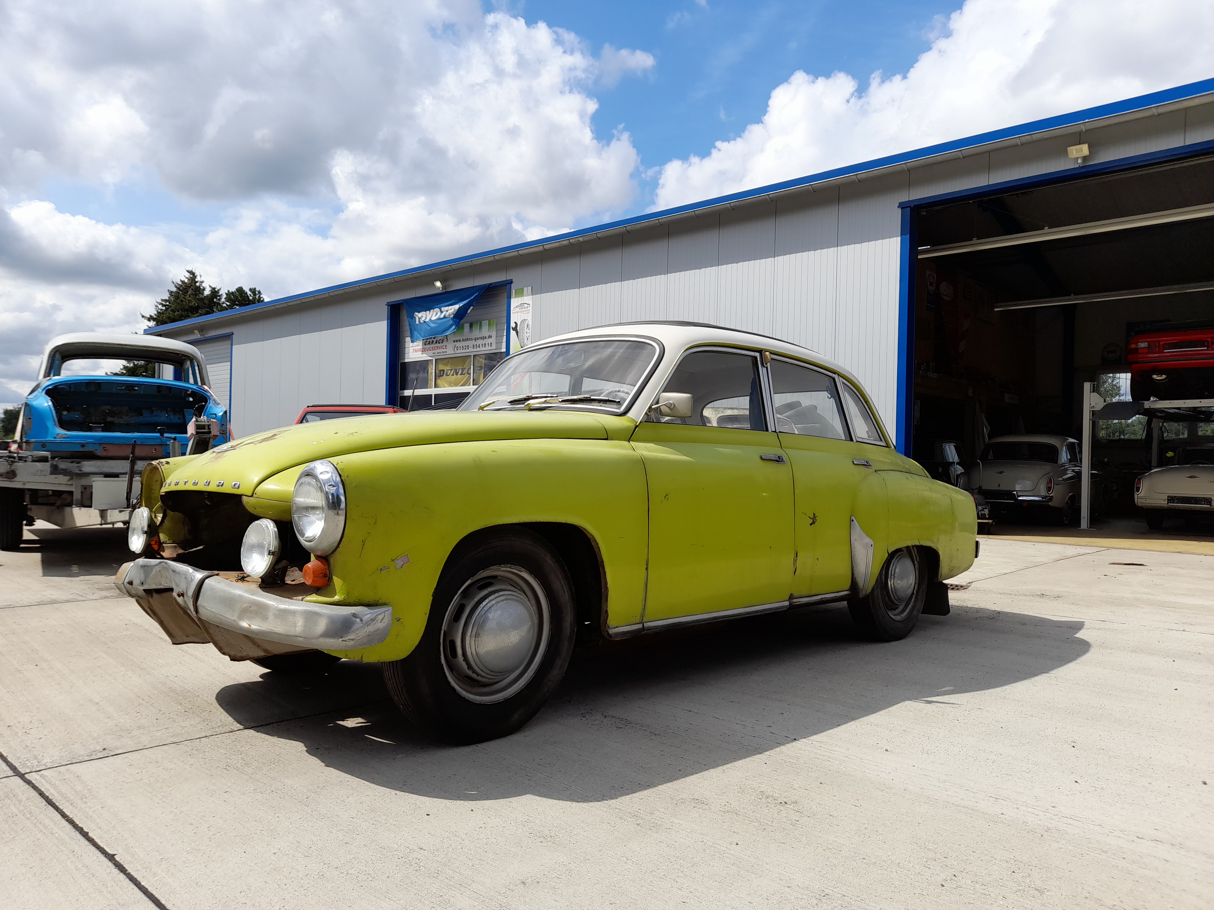 Wartburg 311 mit Faltdach Restaurationsobjekt