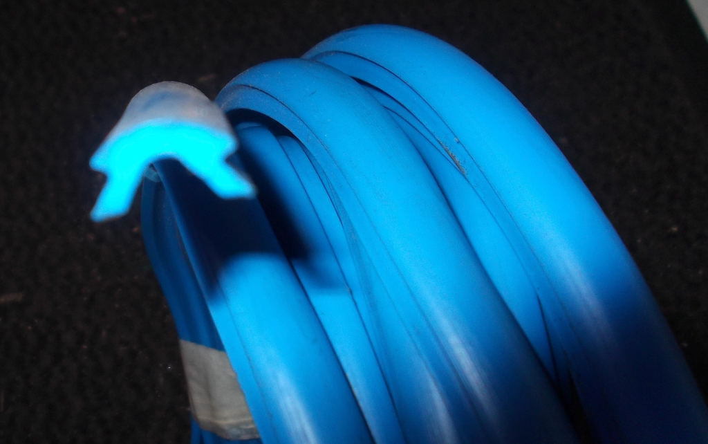 2,10€/m Keder Gummi Füller Zierleisten blau Trabant Robur Wartburg IFA