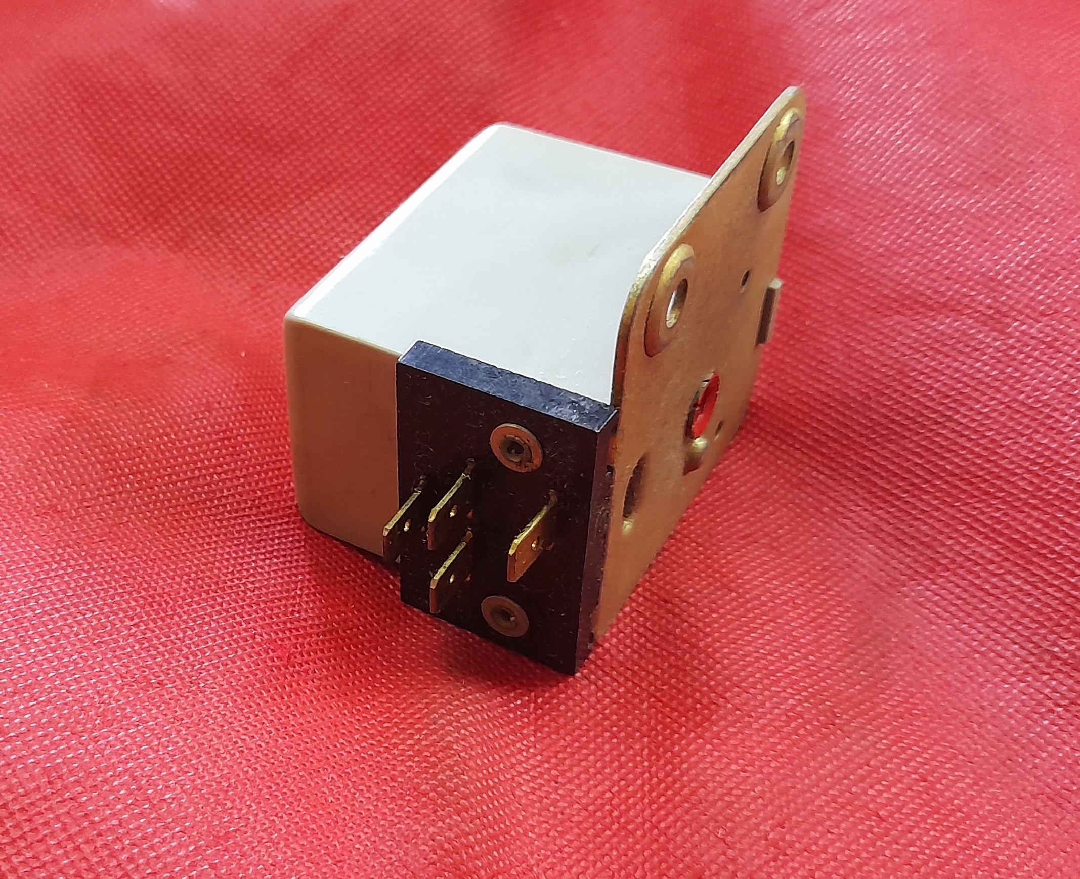 Abblendrelais 6V FER 8661.1  Trabant 601