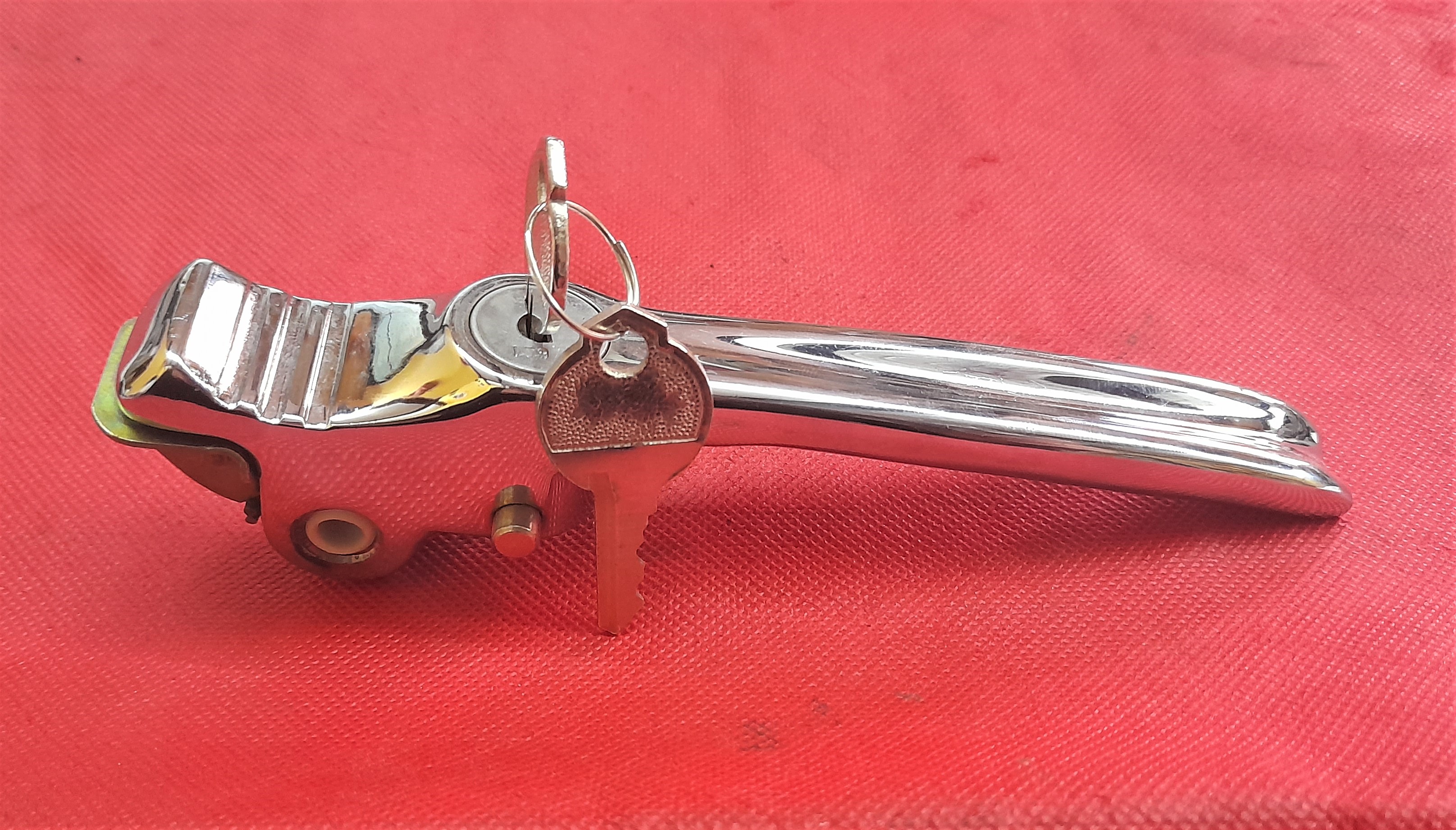 Türgriff Türaußengriff  mit Schloß Wartburg 311 312 313