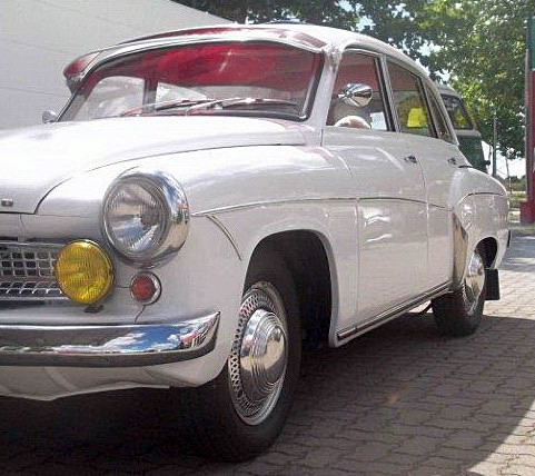 Sonnenschute Rot Wartburg 311 312
