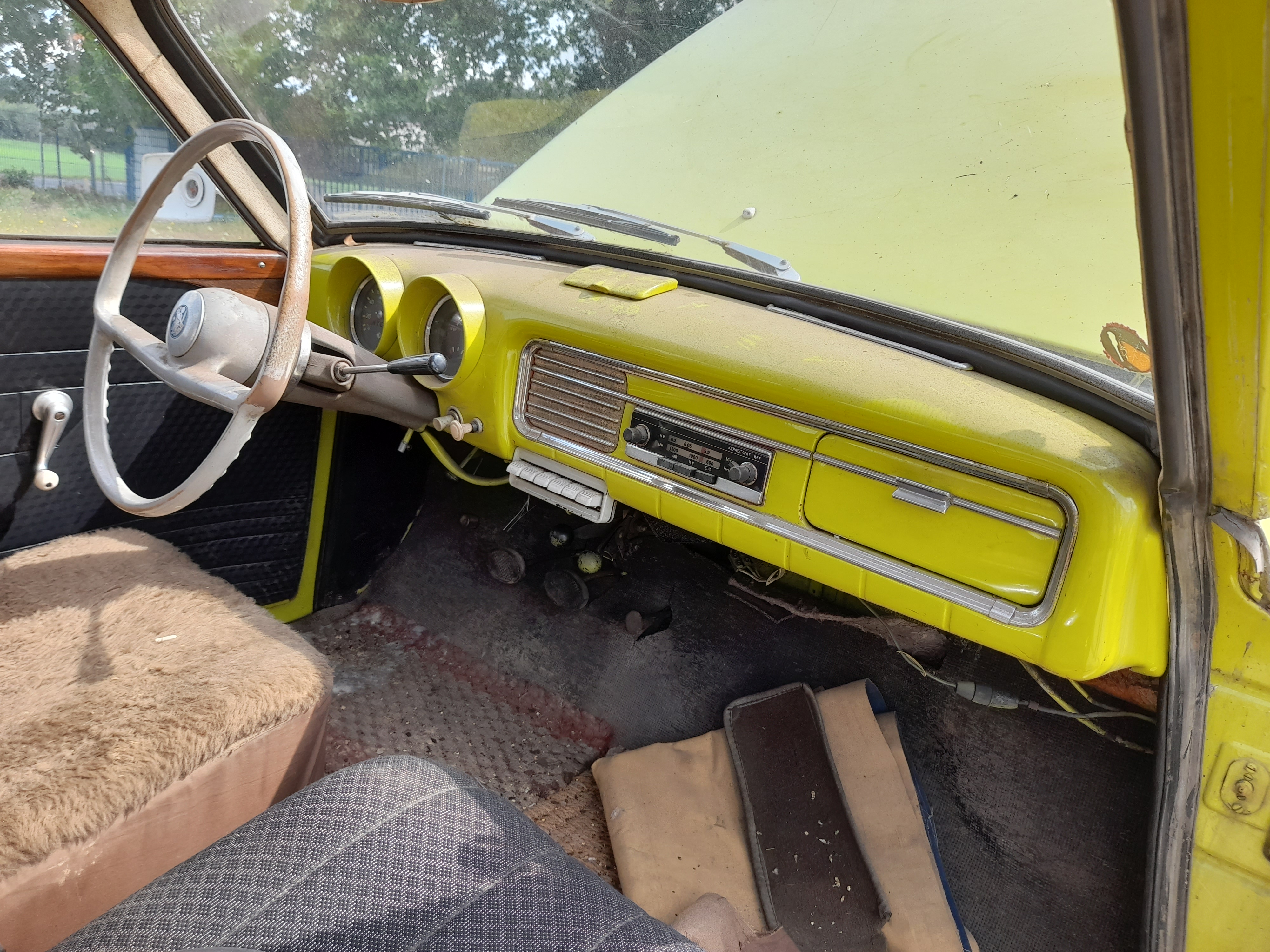Wartburg 311 mit Faltdach Restaurationsobjekt