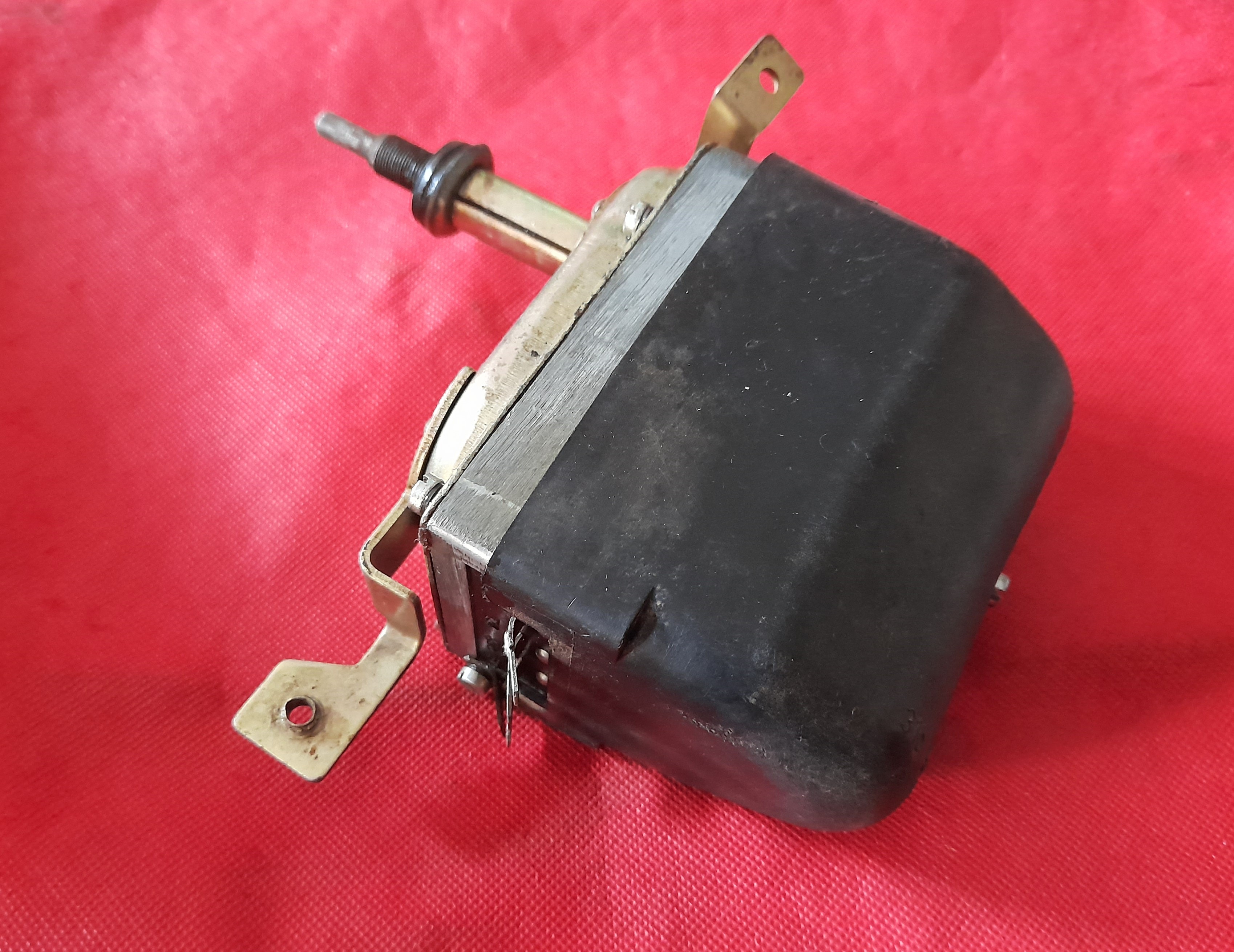 Scheibenwischermotor , Wischermotor Heckscheibe 12V Wartburg 1.3 tourist