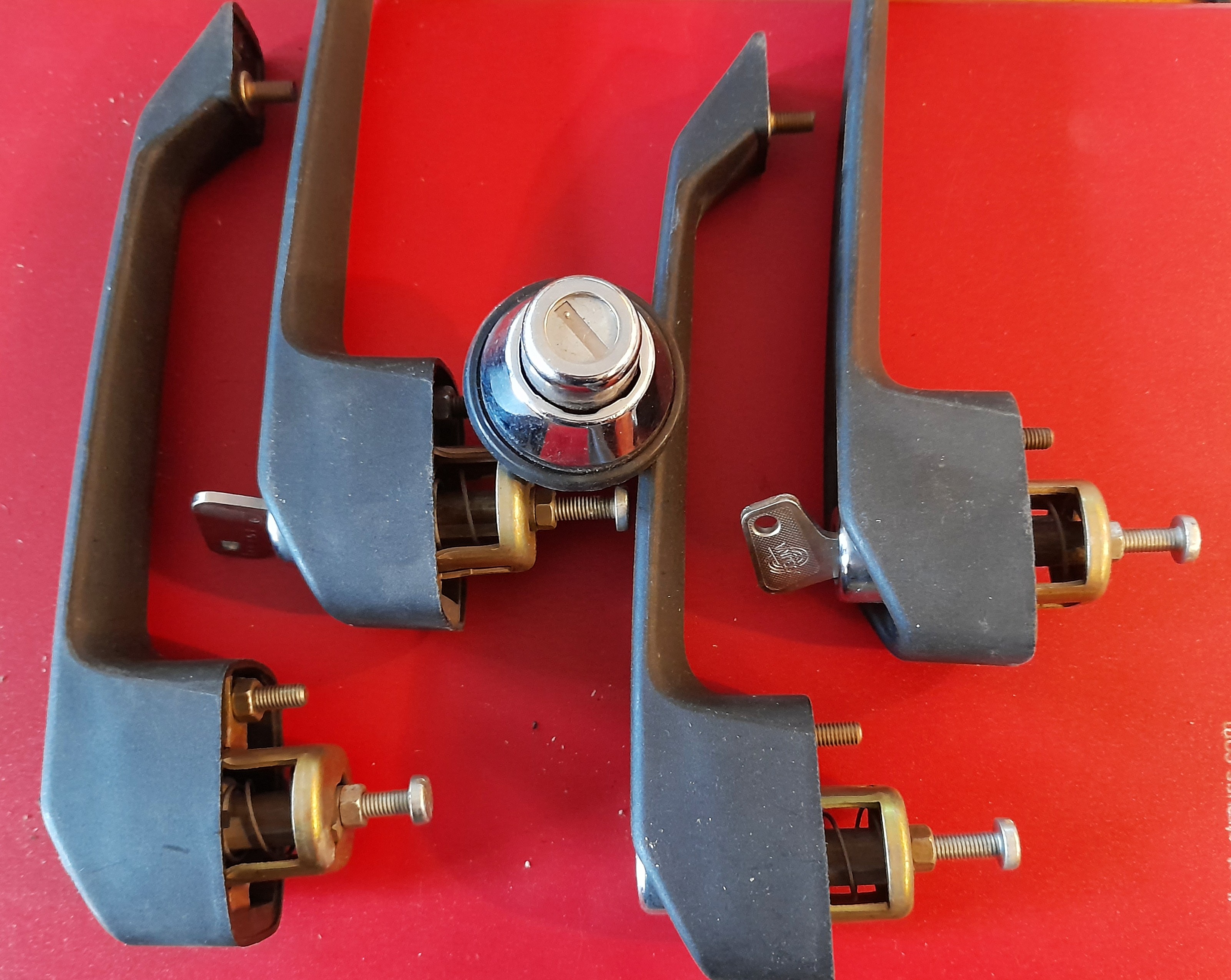 1 Satz Türgriffe Türgriff Türaußengriff gleichschließend Wartburg 353