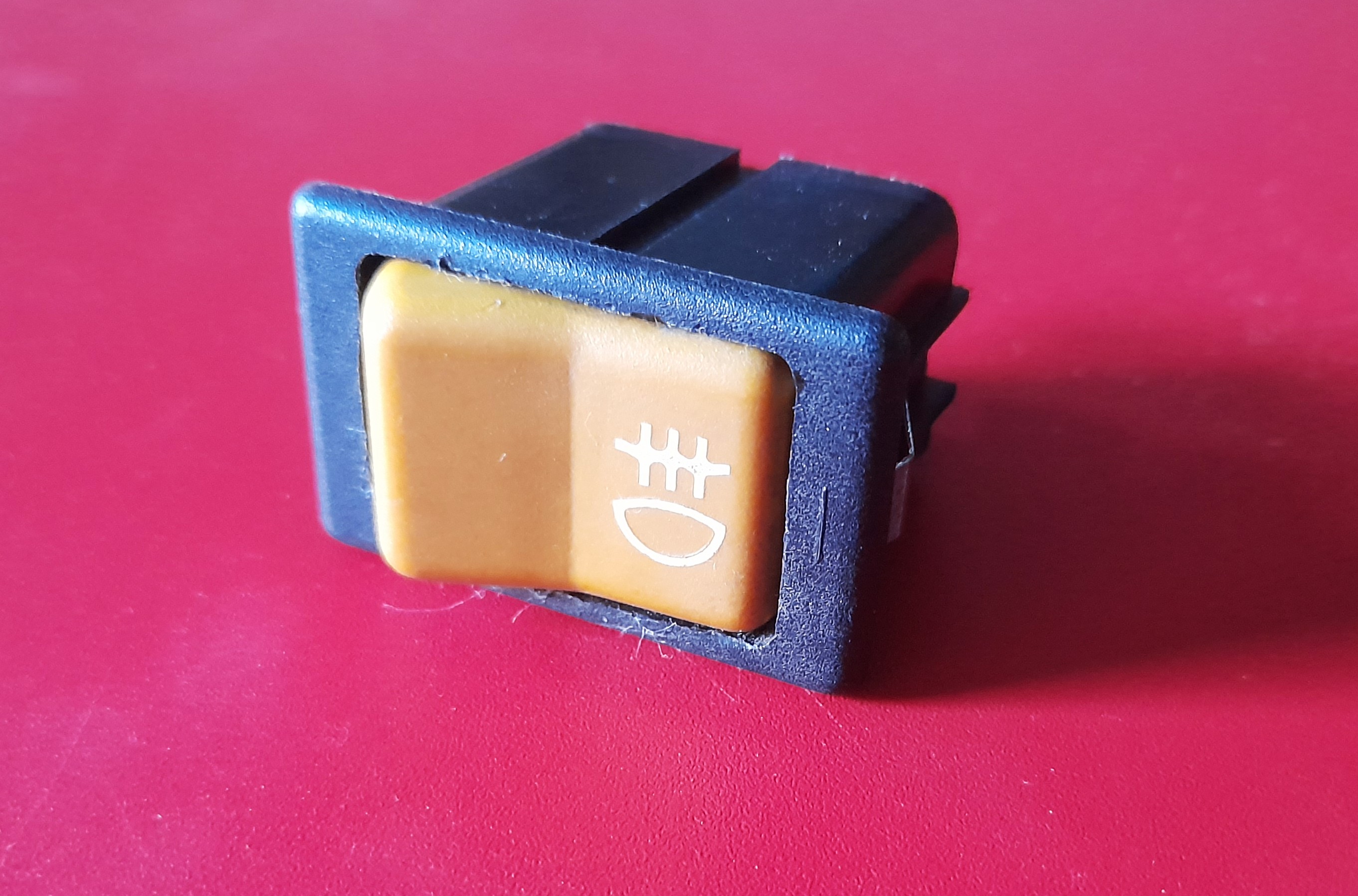 Schalter Wippschalter Nebelschlussleuchte Trabant 601 Wartburg 353 Barkas B1000