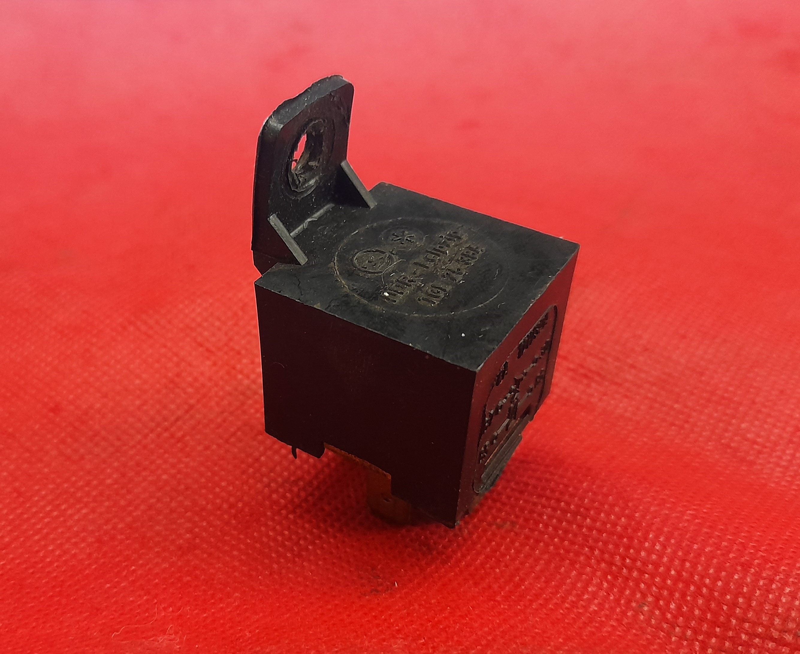 Relais 12 V 30A