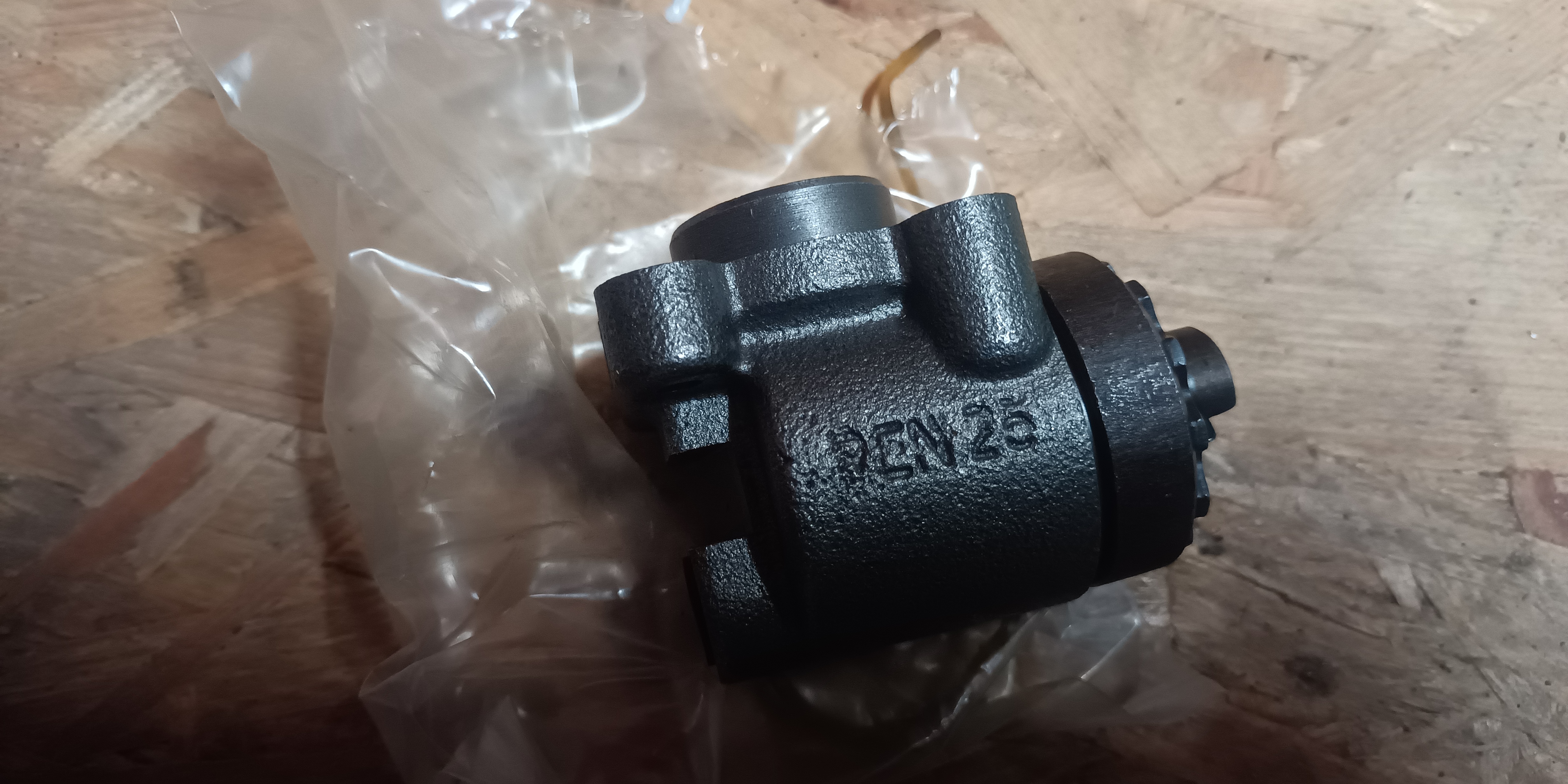 Radbremszylinder vorn links Bremszylinder vorn links Barkas B1000