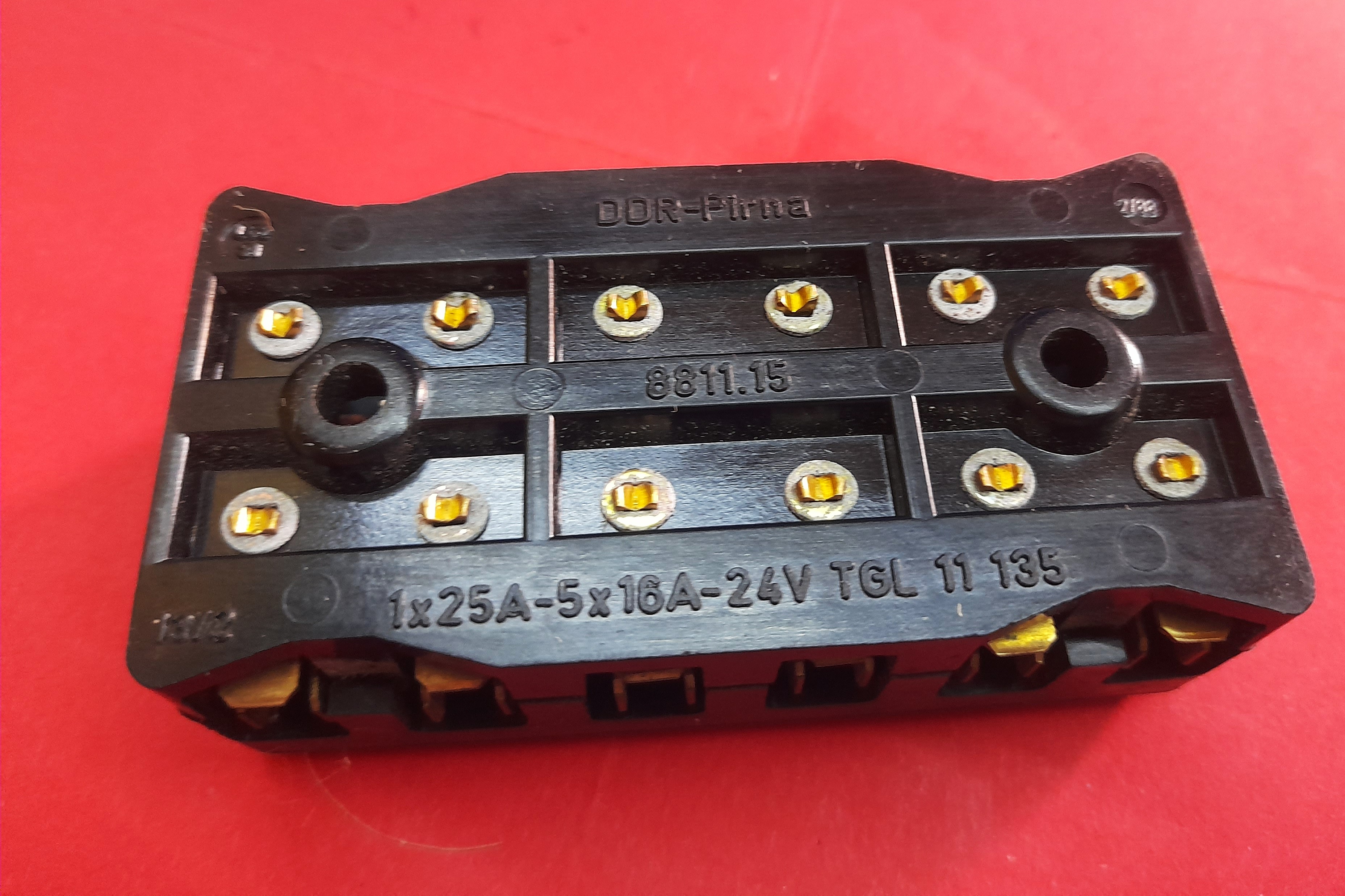 Sicherungsdose original mit 6er Belegung FER 8811.15 IFA Barkas B1000 ZT300