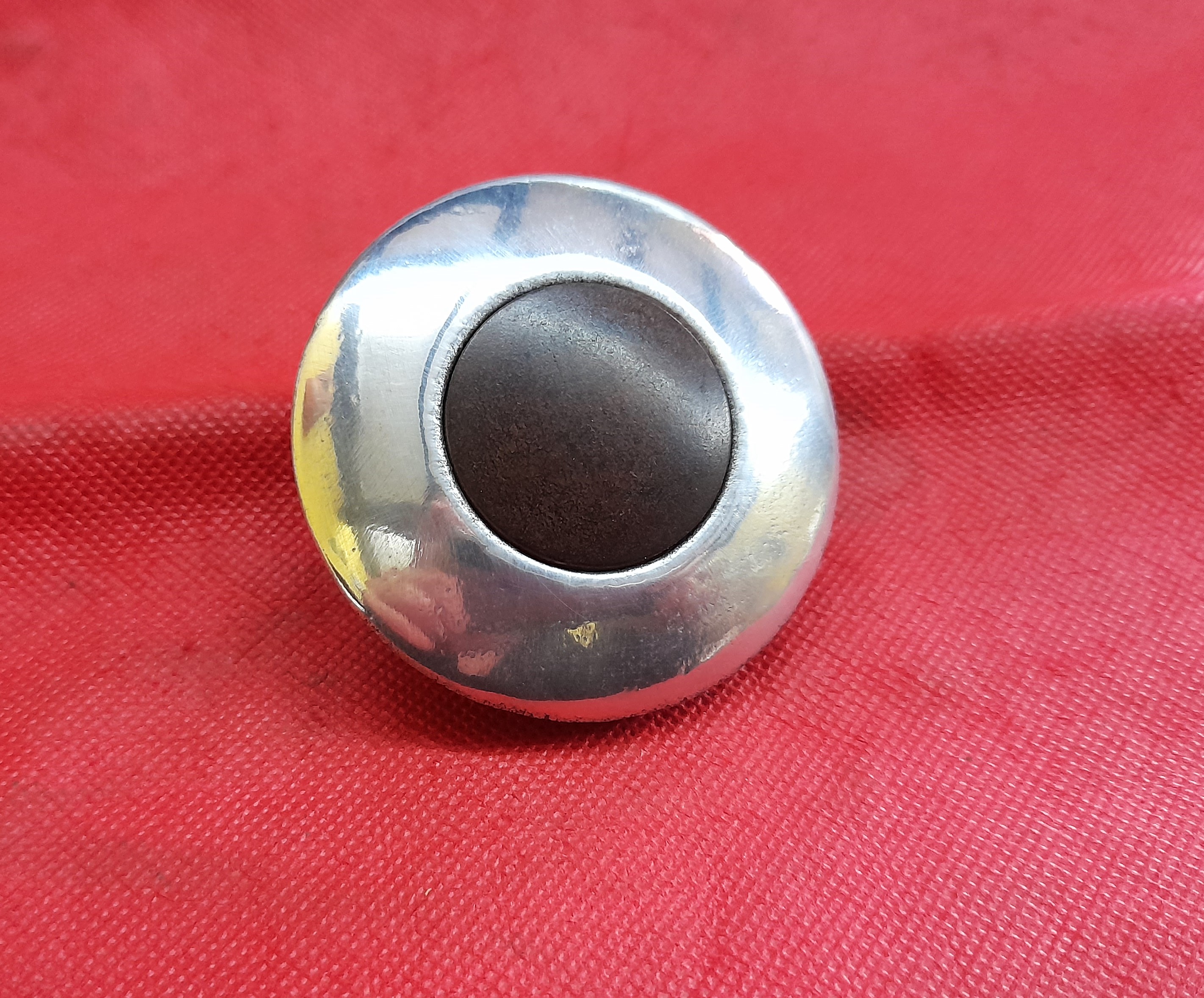 Hupenknopf Signalknopf in Lenkradnabe IFA F8 F9  Framo AWZ P70