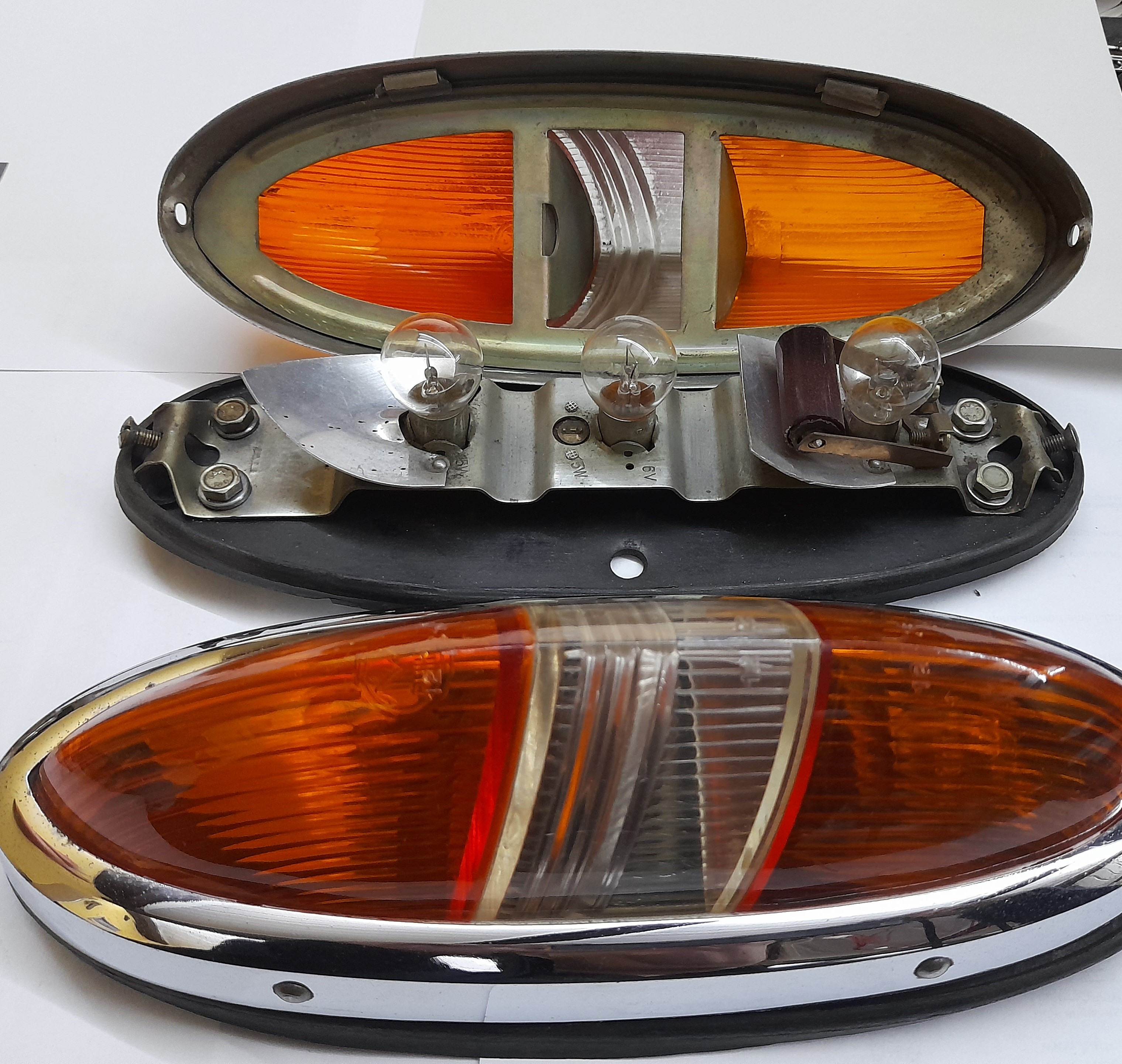 Rückleuchten , Schiffchen Wartburg 311  313 Barkas B 1000