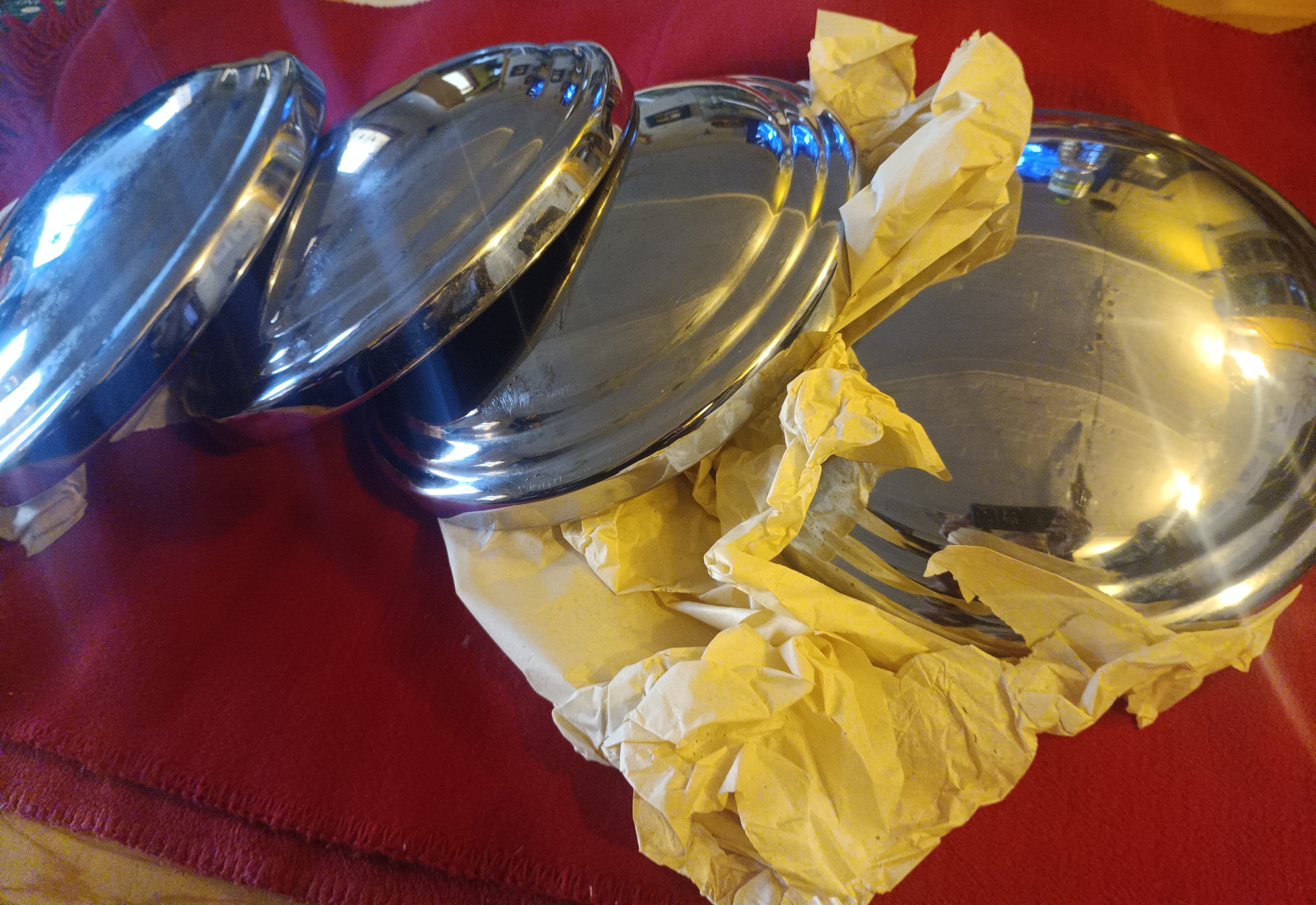 Radkappensatz Radkappen 15`` Wartburg  311 900 313 Sport IFA F9