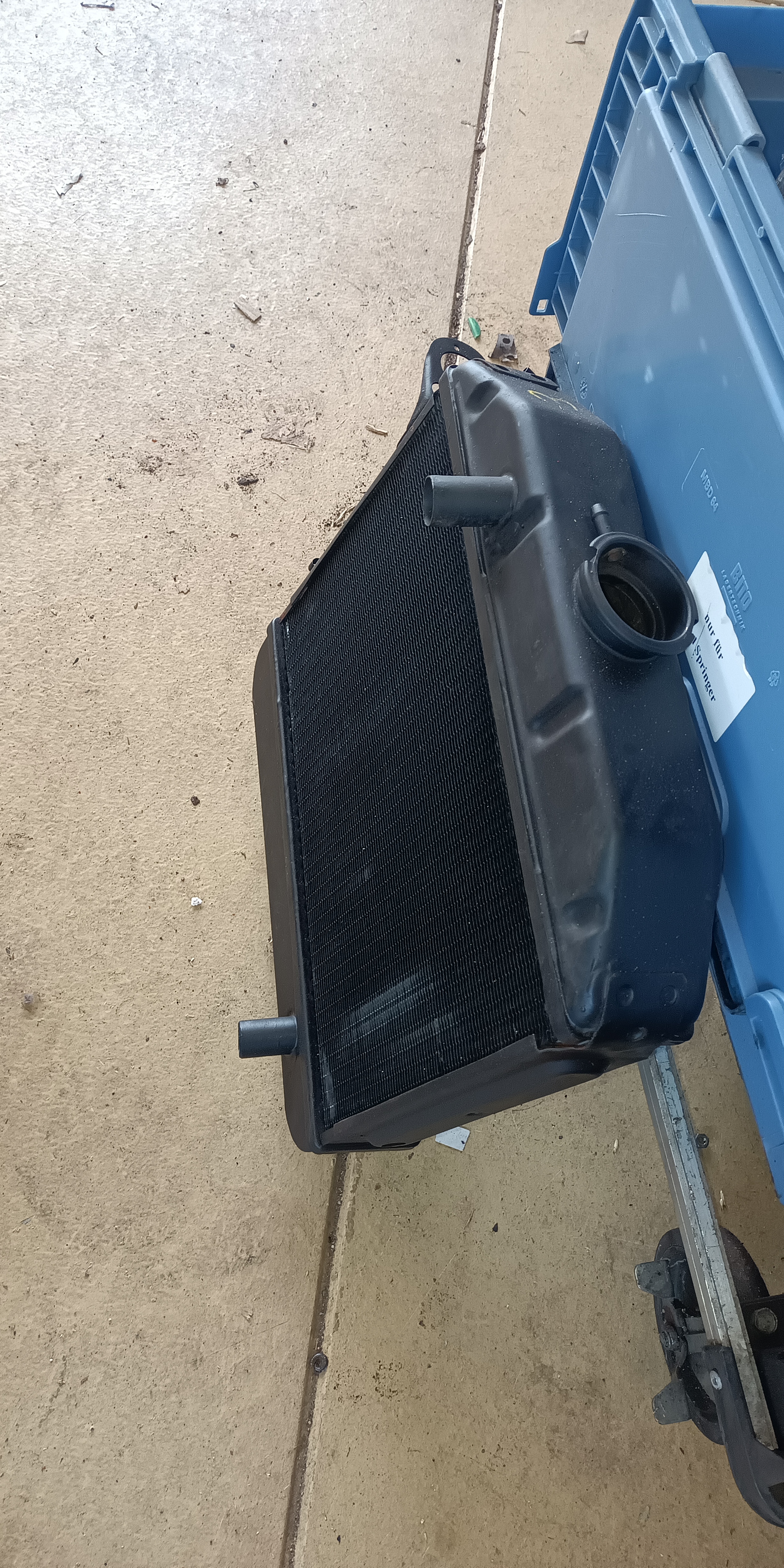 Kühler , Wasserkühler Wartburg 311 1000 verstärkt