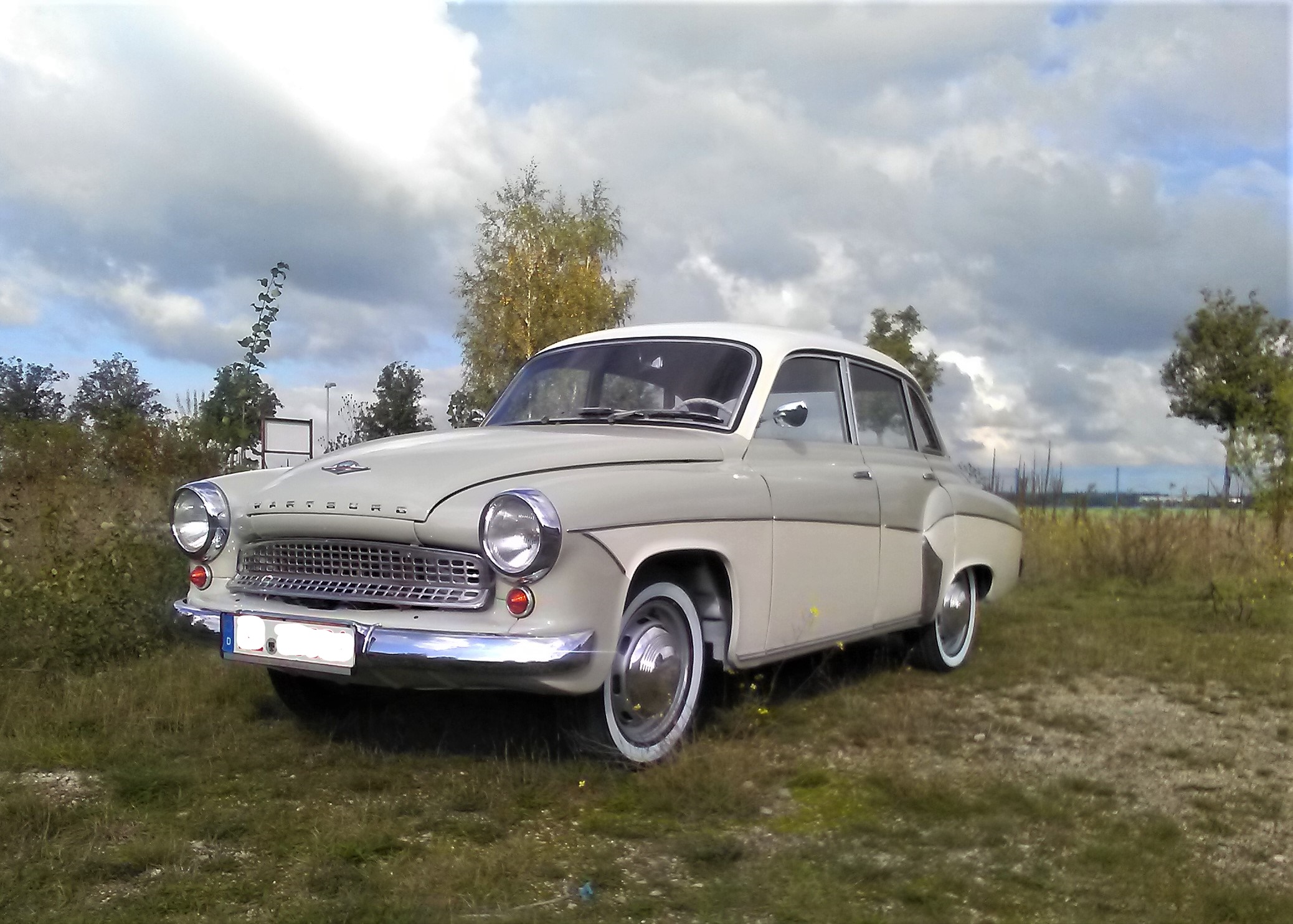 Wartburg 311 deluxe restauriert Oldtimer HU 11/2022  verkauft