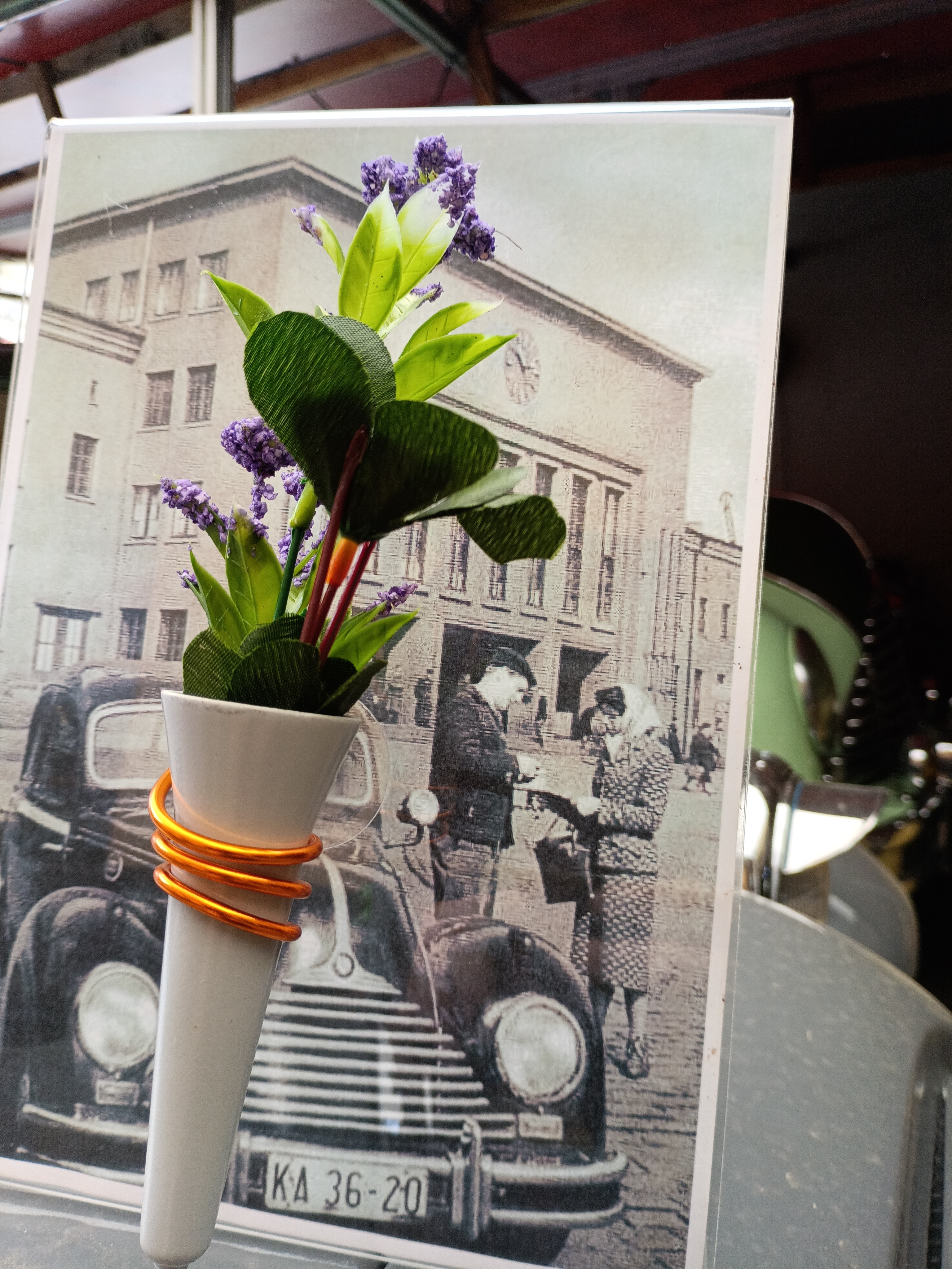 Autovase Vase Blumenvase grau Wartburg Oldtimer Trabant Barkas IFA MB Skoda BMW EMW-