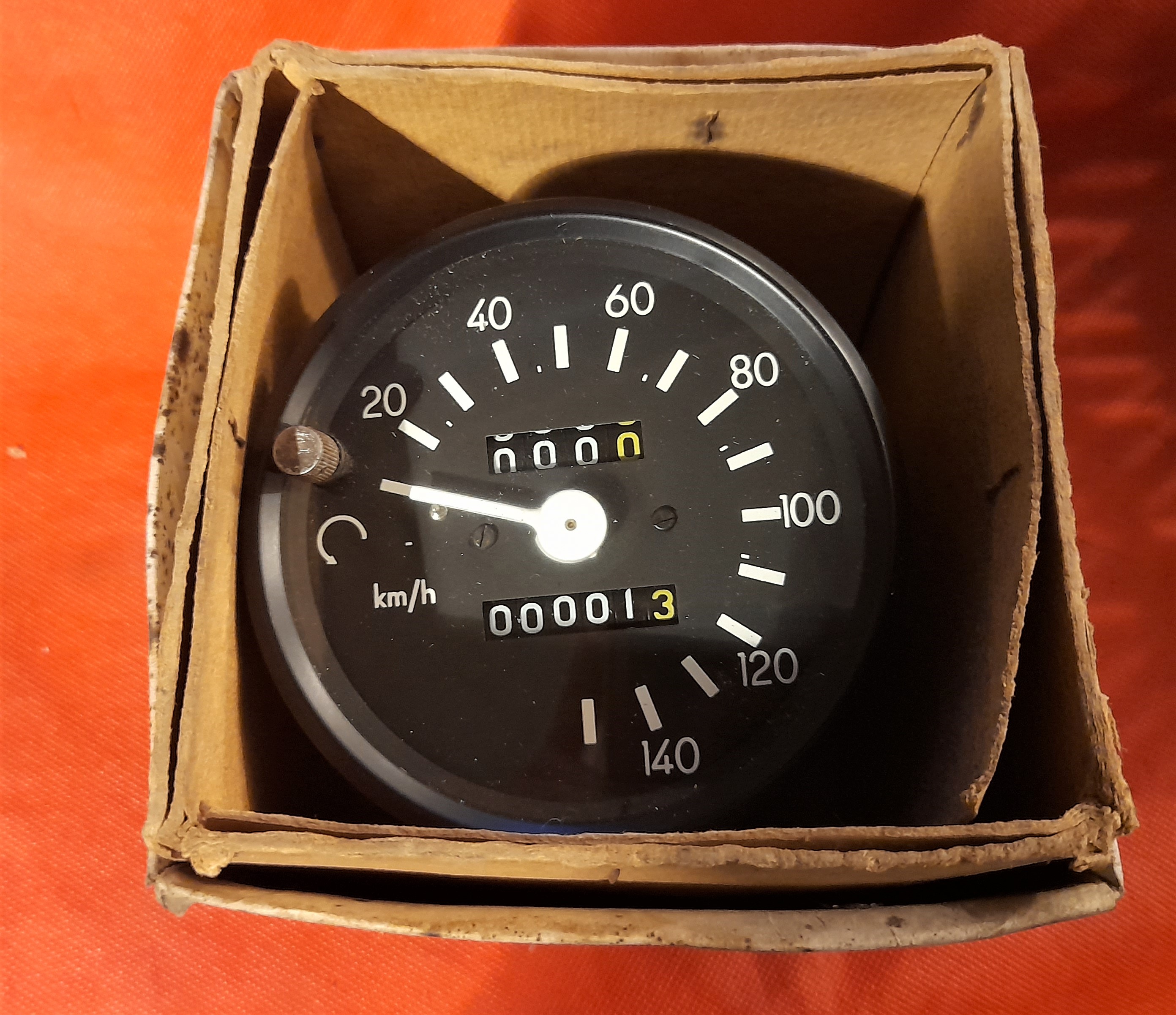 Tachometer 140 km/h