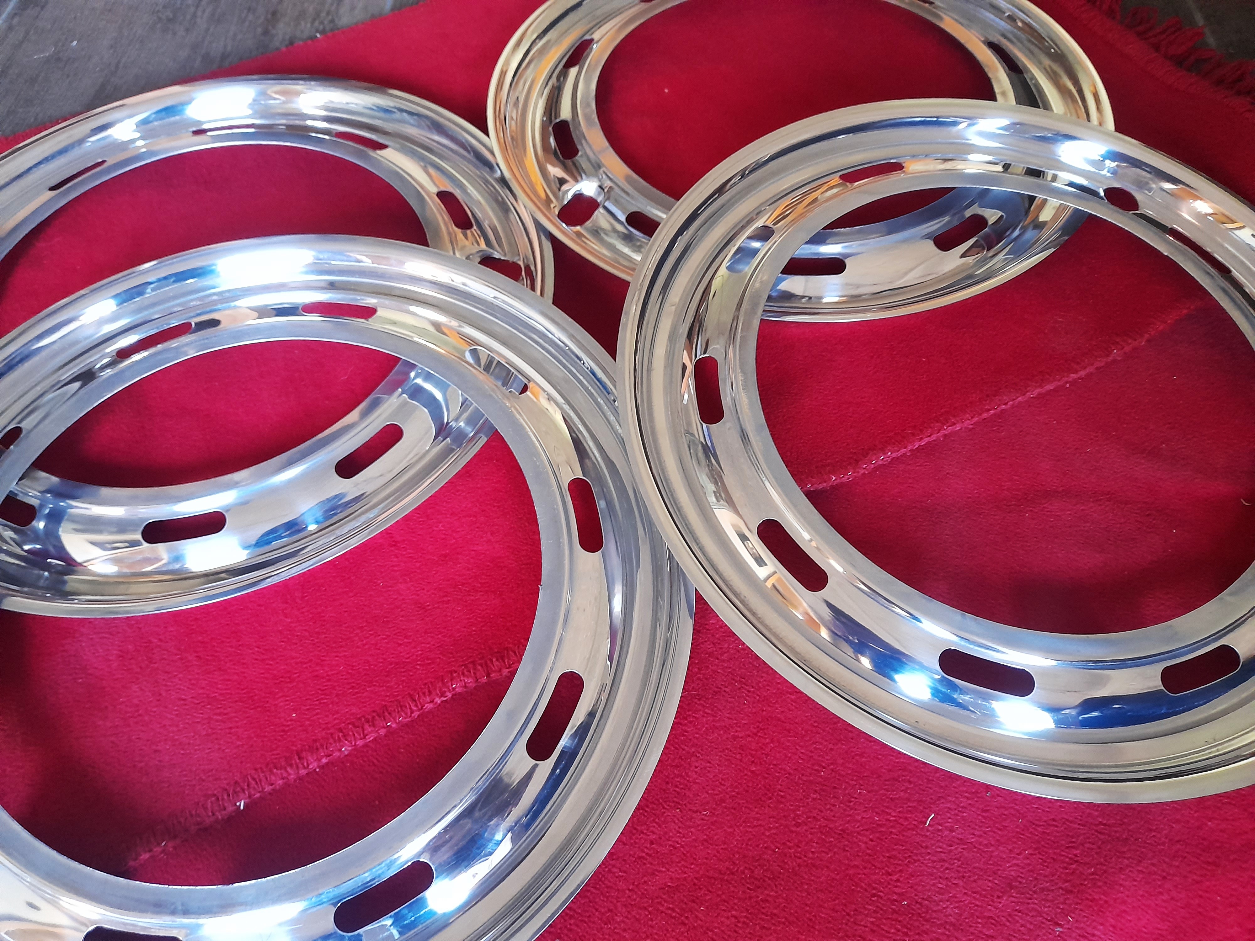 Radzierringe Felgenzierringe 15`` Wartburg 313 Sport 311 erste Serie 900er 10 Loch