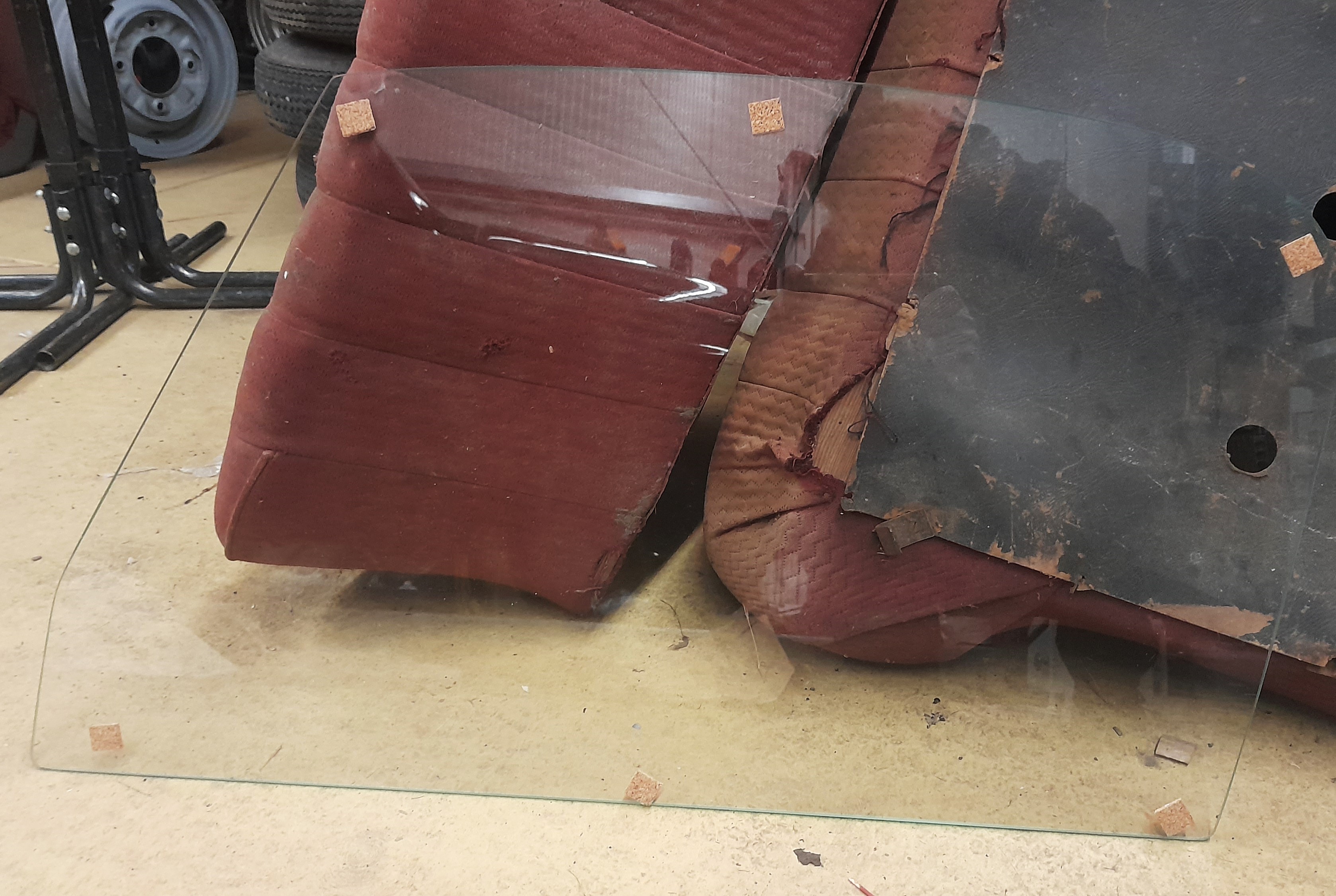 Scheibe , Seitenscheibe Wartburg 313