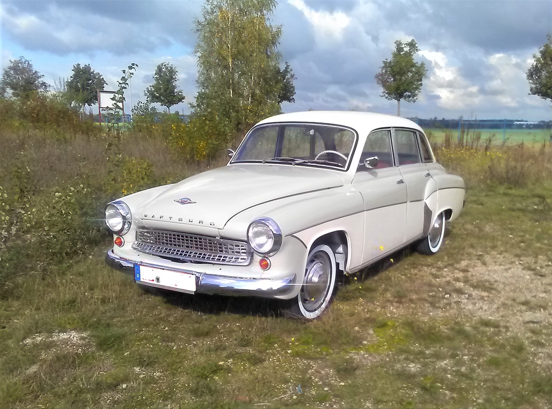 Wartburg 311 deluxe restauriert Oldtimer HU 11/2022  verkauft