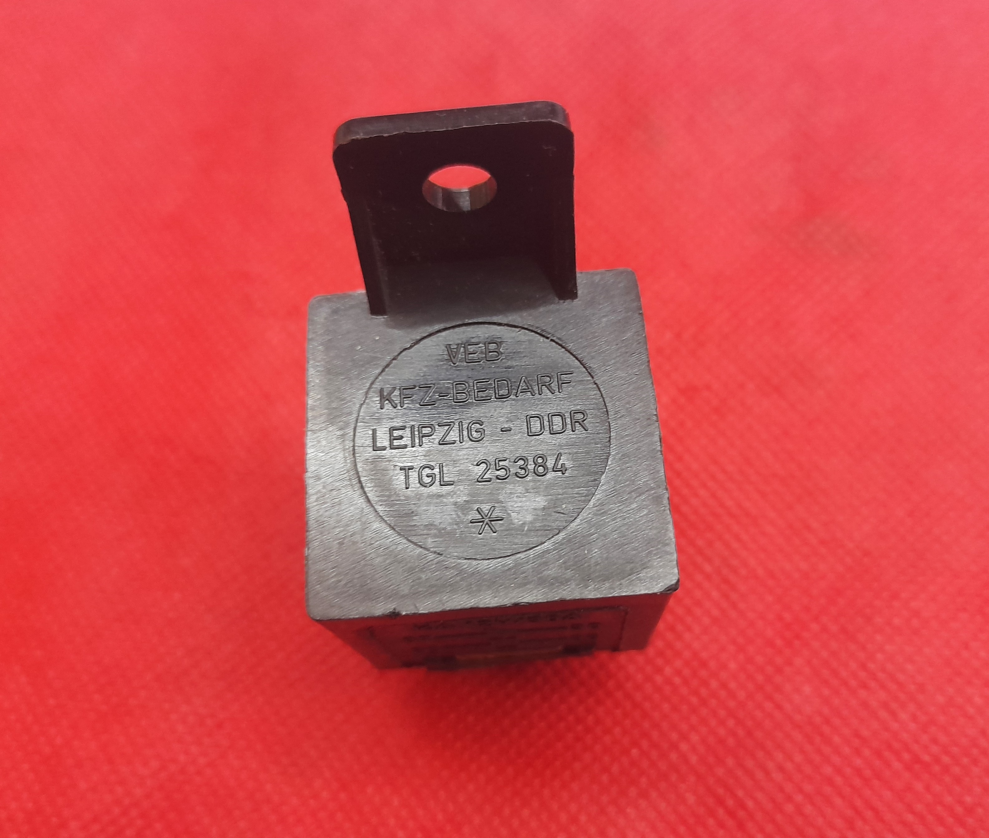 Relais 12 V 30A