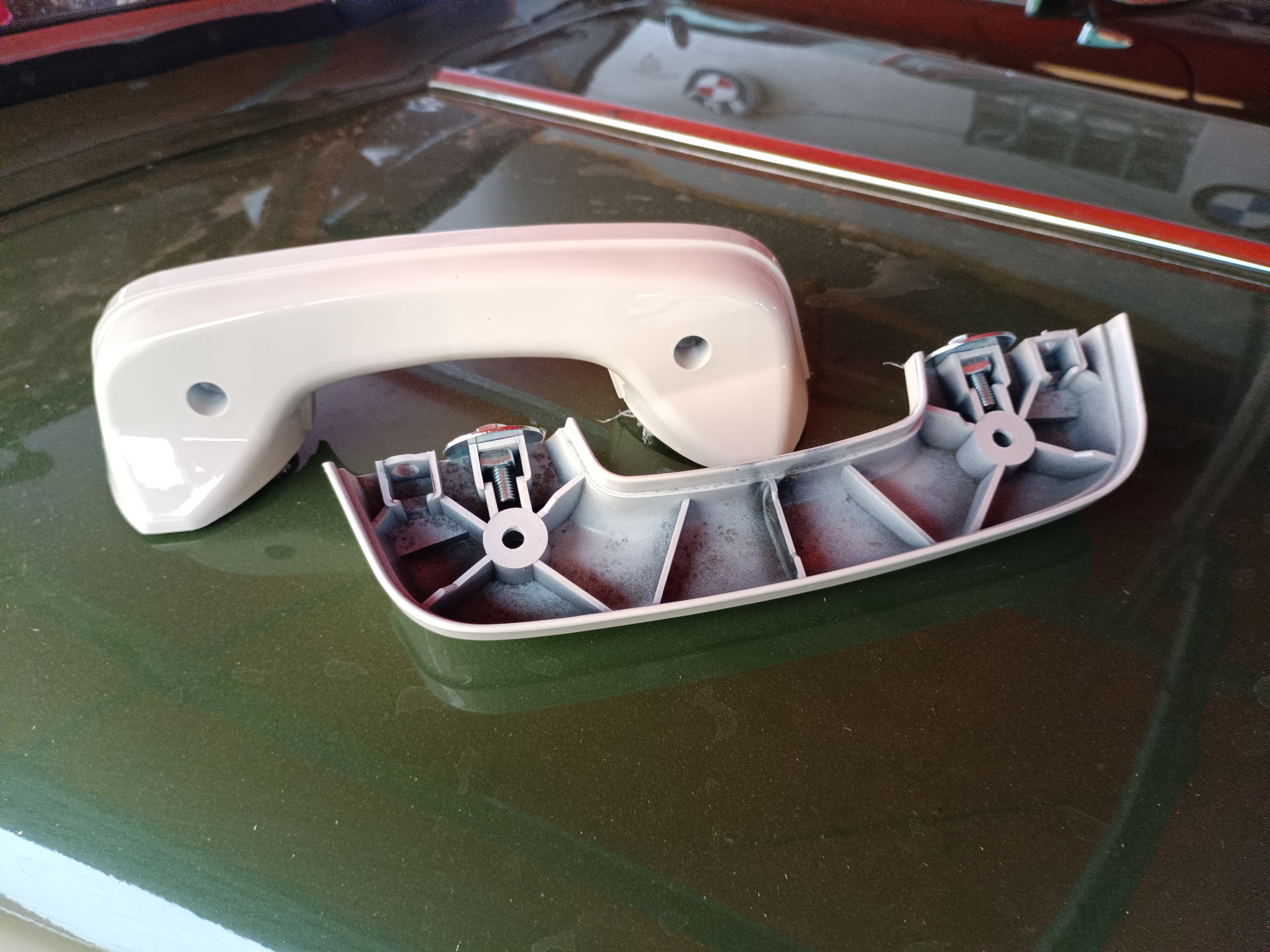 Armlehne Armstütze Türinnengriff  Griffschale Wartburg 311 312 cremeweiß