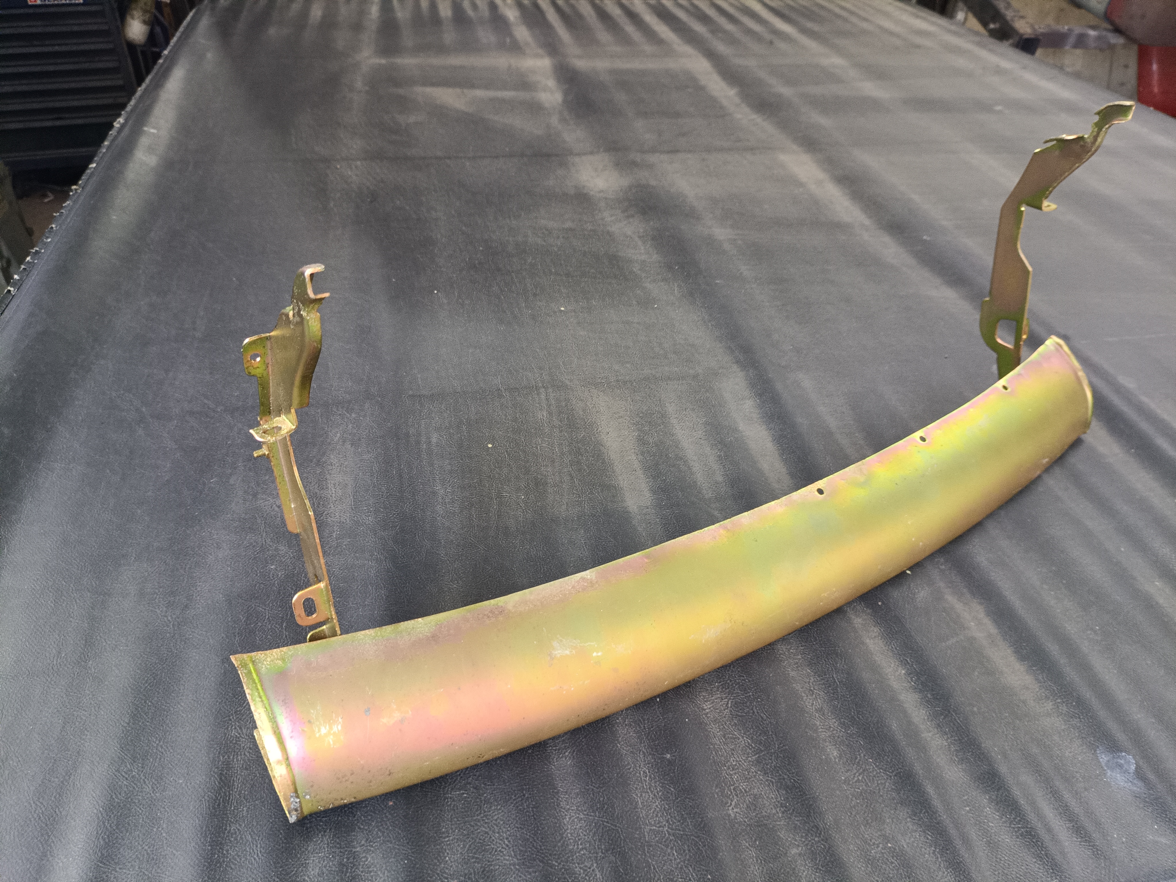 Schloßträger Haubenträger Blech Reparaturblech Wartburg 311 313