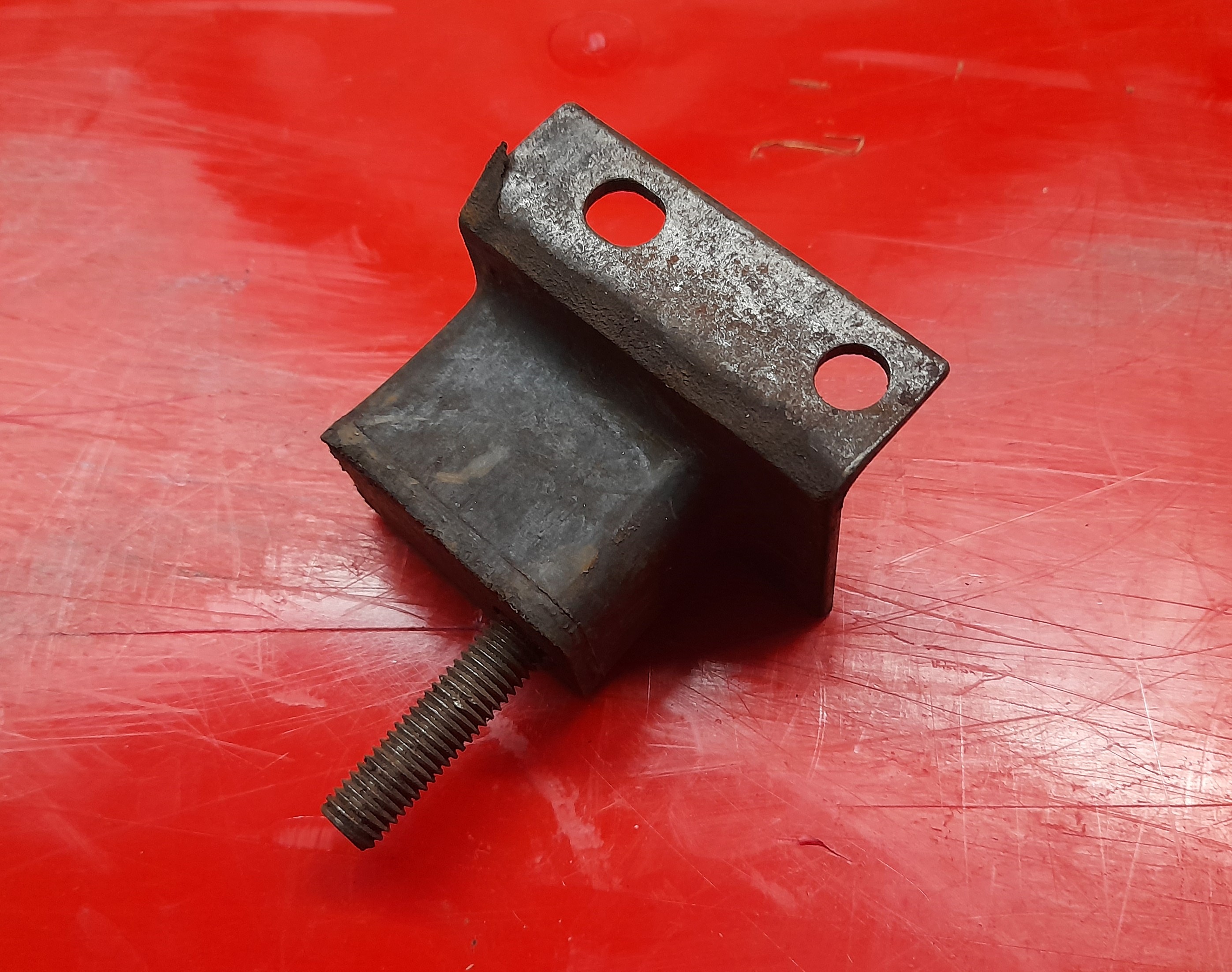 Scherblock Auspuffhalter Wartburg 311