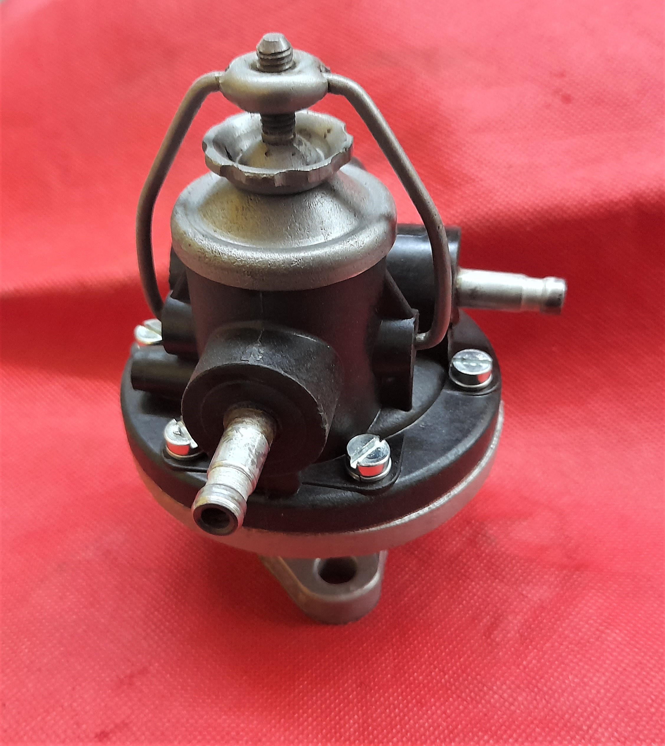 Benzinpumpe , Kraftstoffpumpe Wartburg 311 312 313 , 353 1. Serie , IFA F9