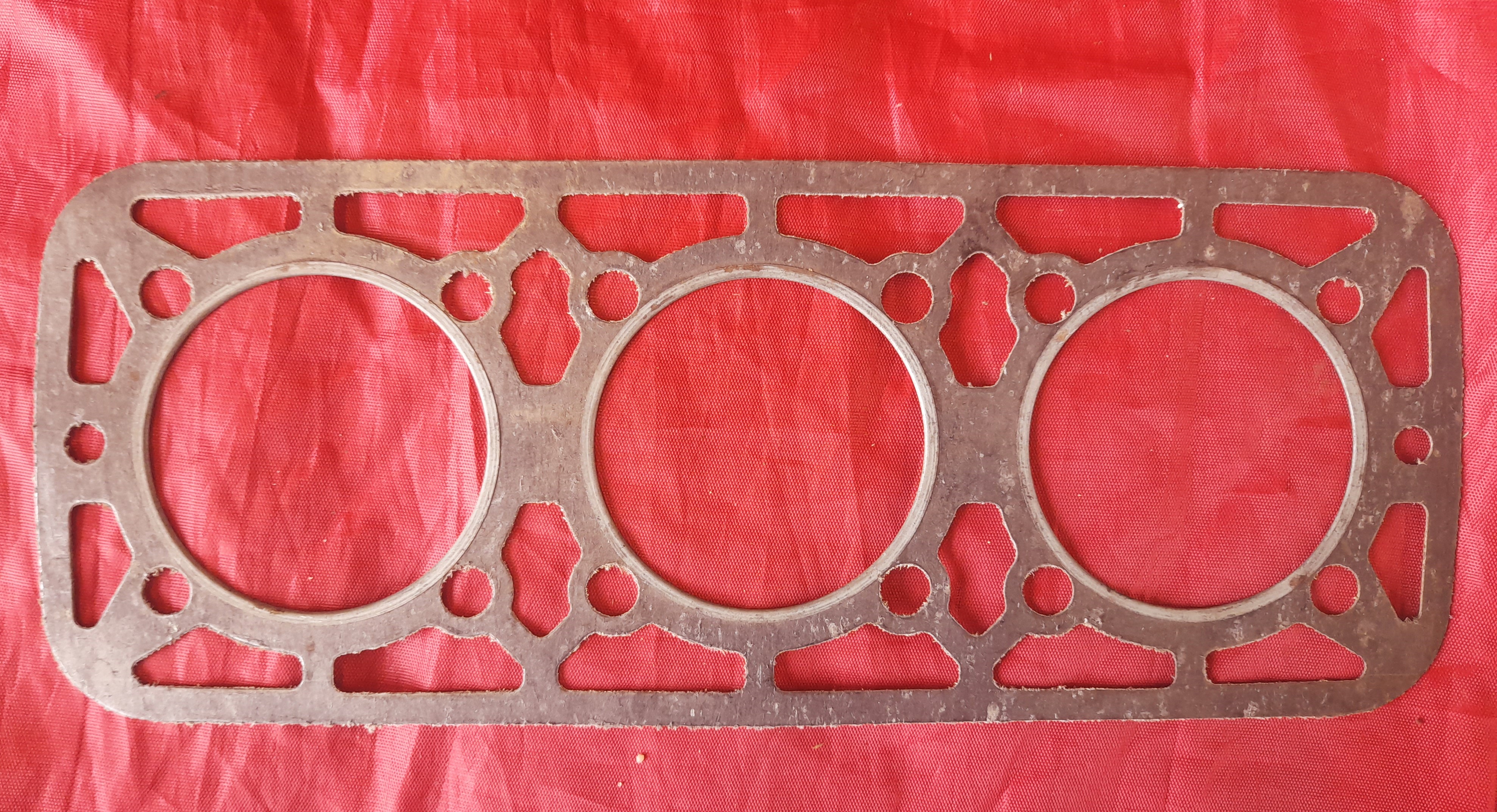 Zylinderkopfdichtung Kopfdichtung 12 Bolzen Wartburg 311 313  900er Motor  IFA F9