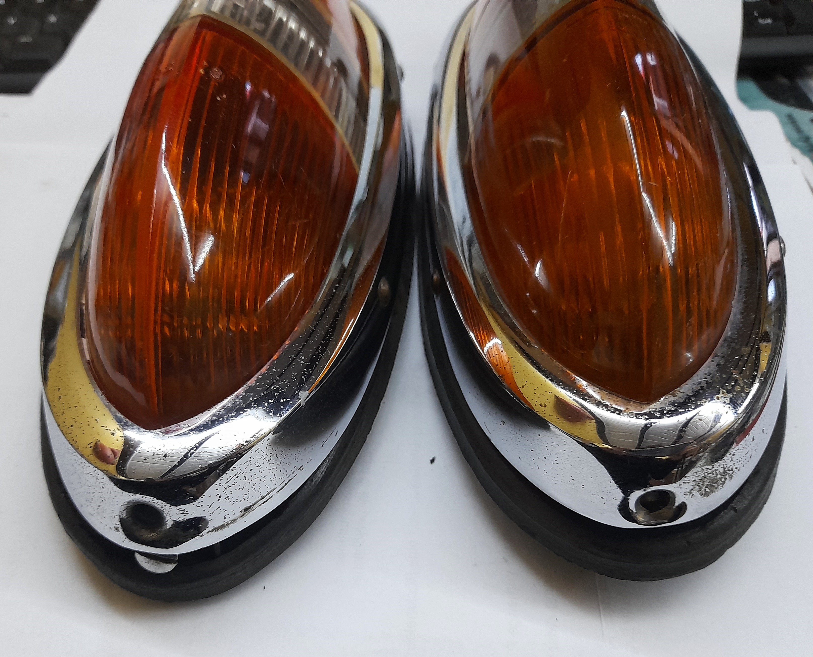 Rückleuchten , Schiffchen Wartburg 311  313 Barkas B 1000