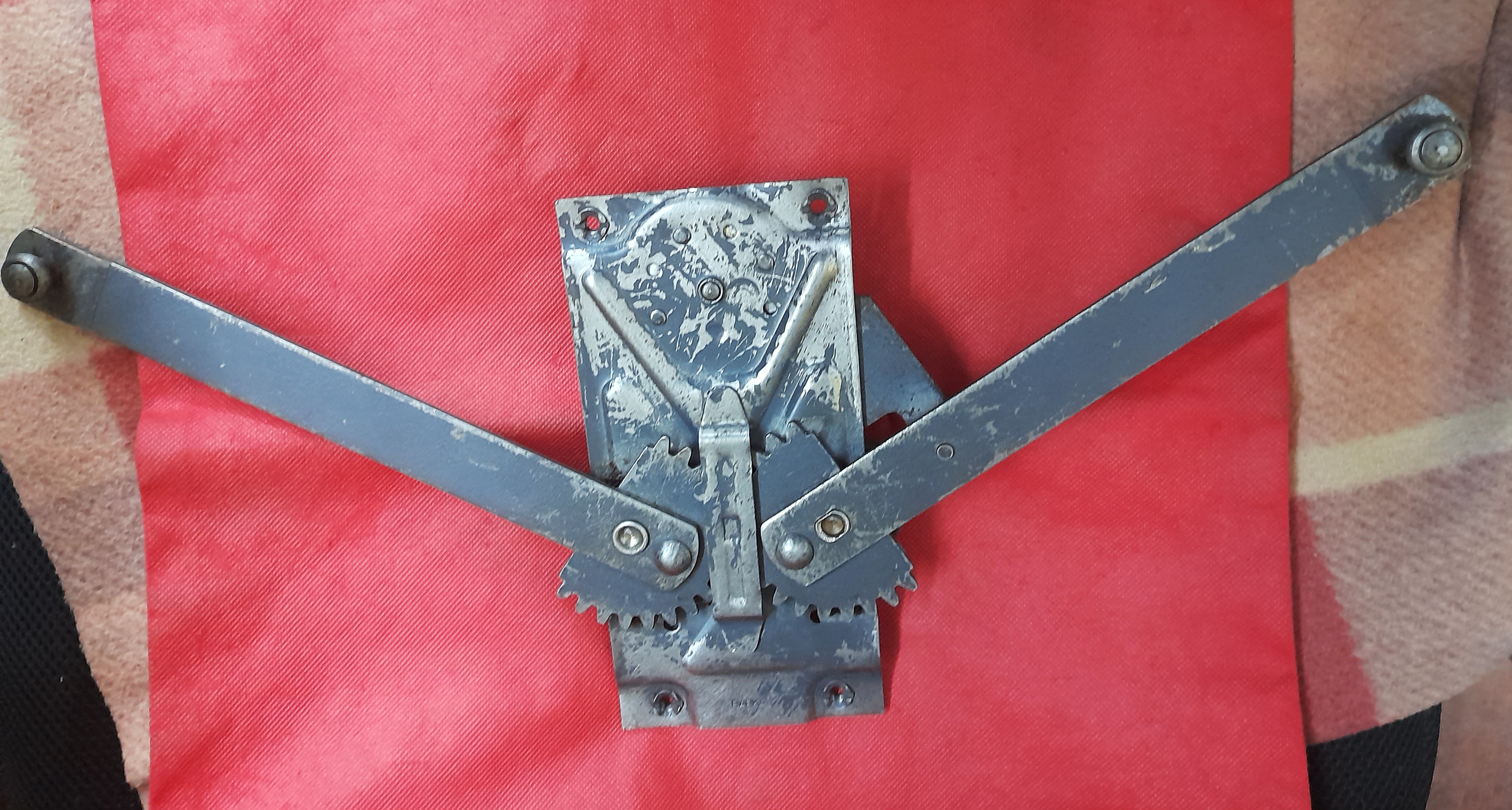 Kurbelapparat  Scheibenheber Fensterheber vorne Wartburg 311 312