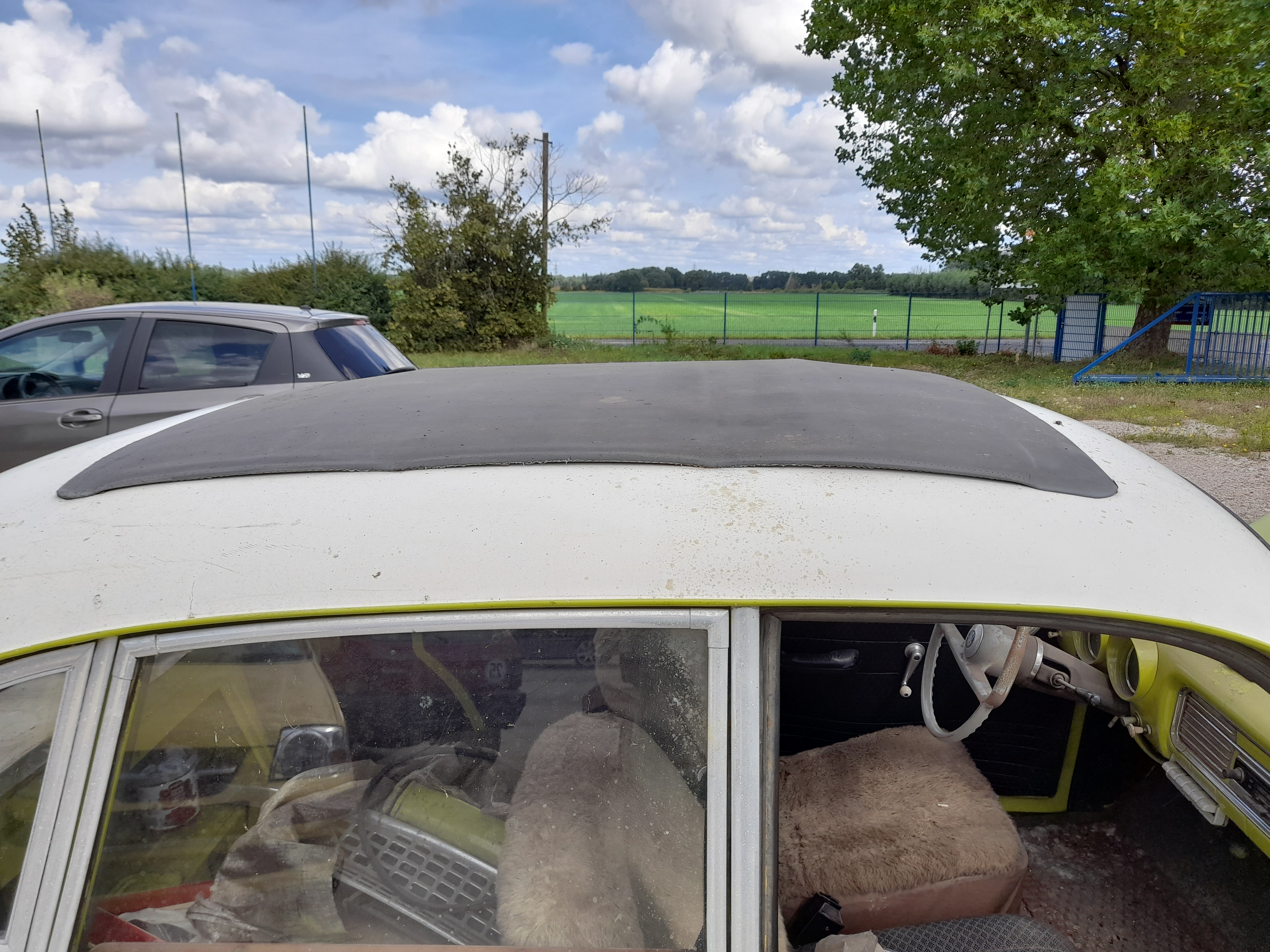 Wartburg 311 mit Faltdach Restaurationsobjekt