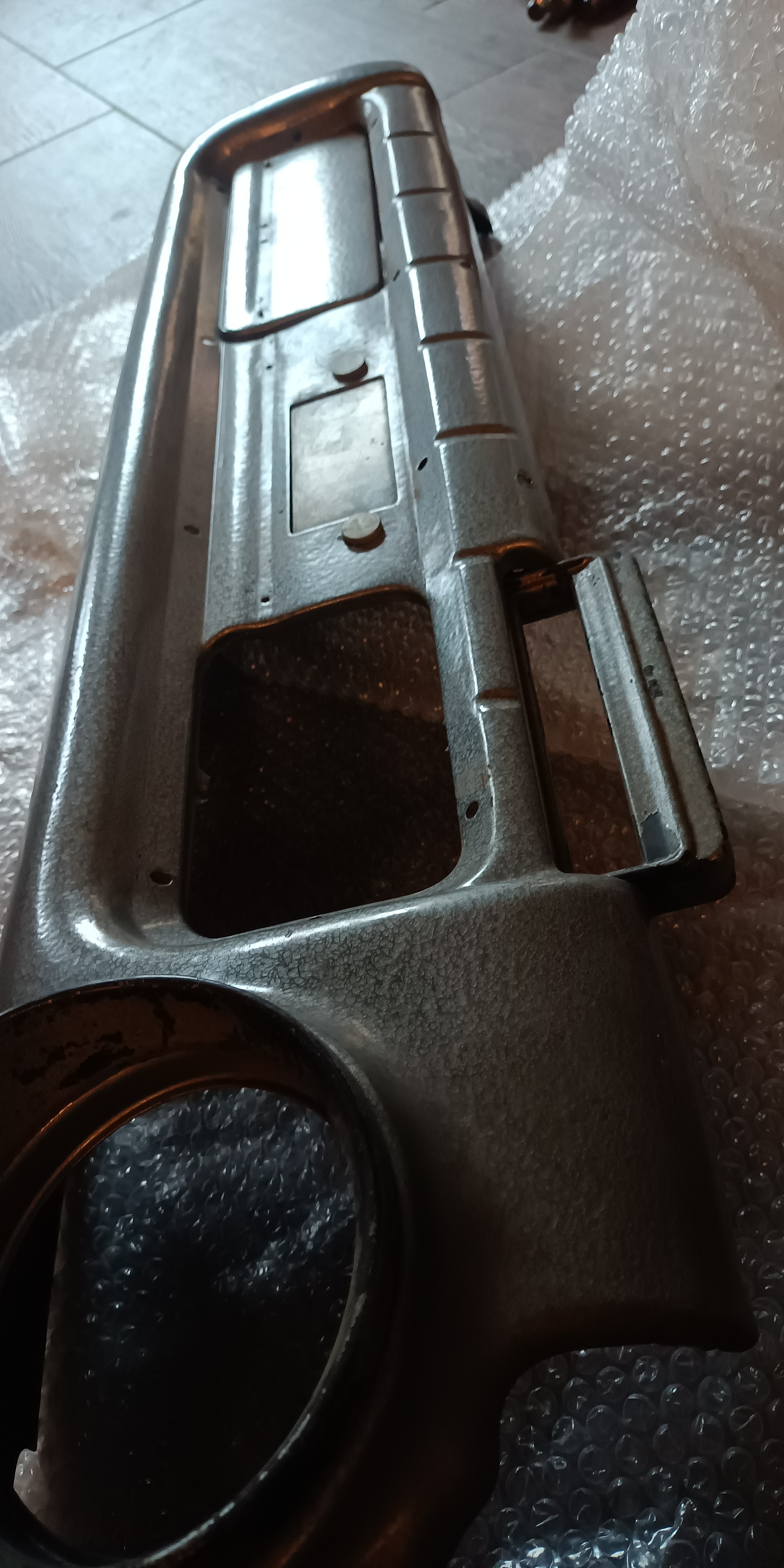 Armaturenbrett Wartburg 311 1. Serie mit Hammerschlaglackierung und Startknopf