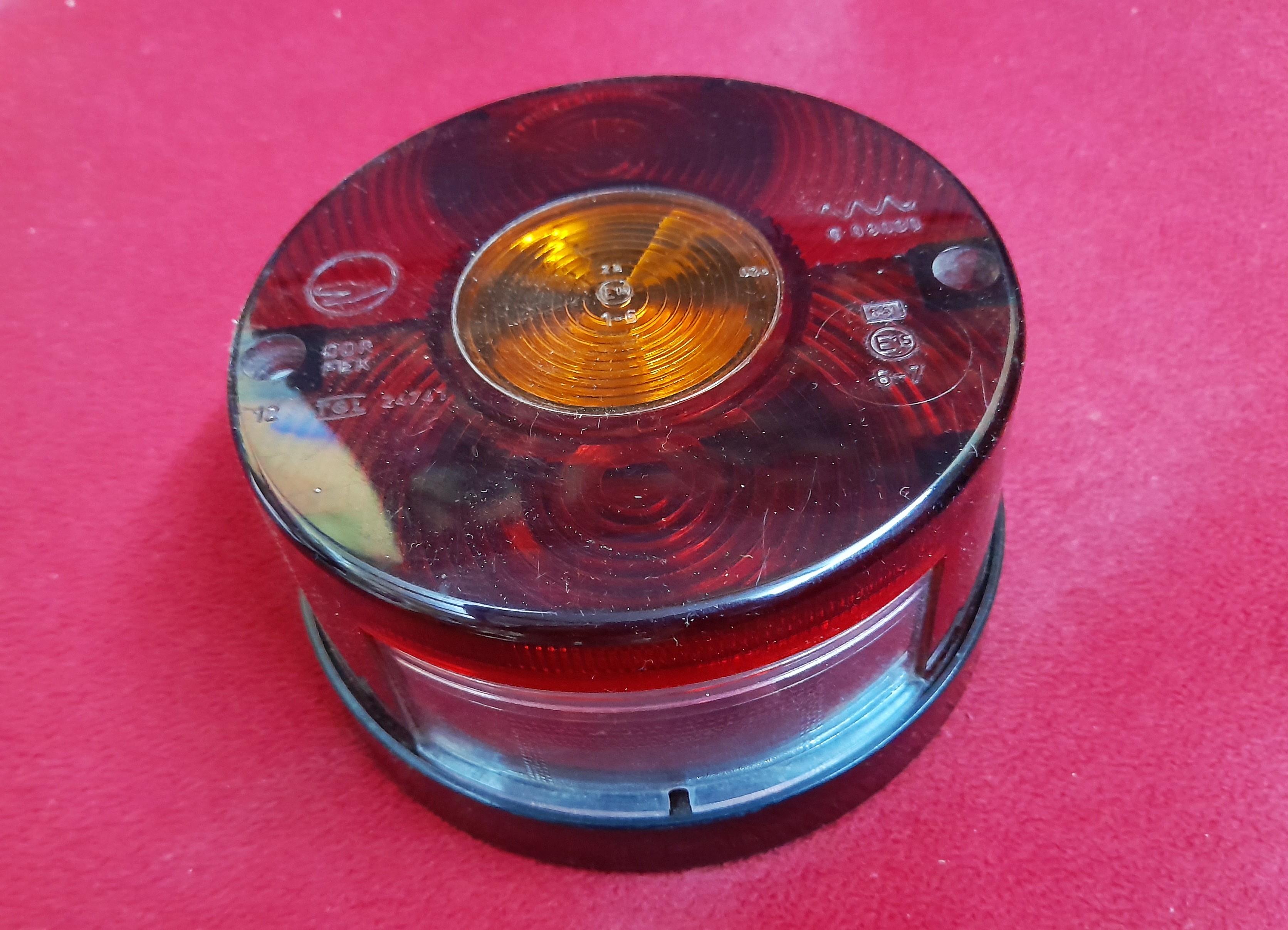 Dreikammerleuchte rund Rücklicht Heckleuchte DDR-Anhänger und Wohnwagen Qek Trabant Kübel DDR LKW HP