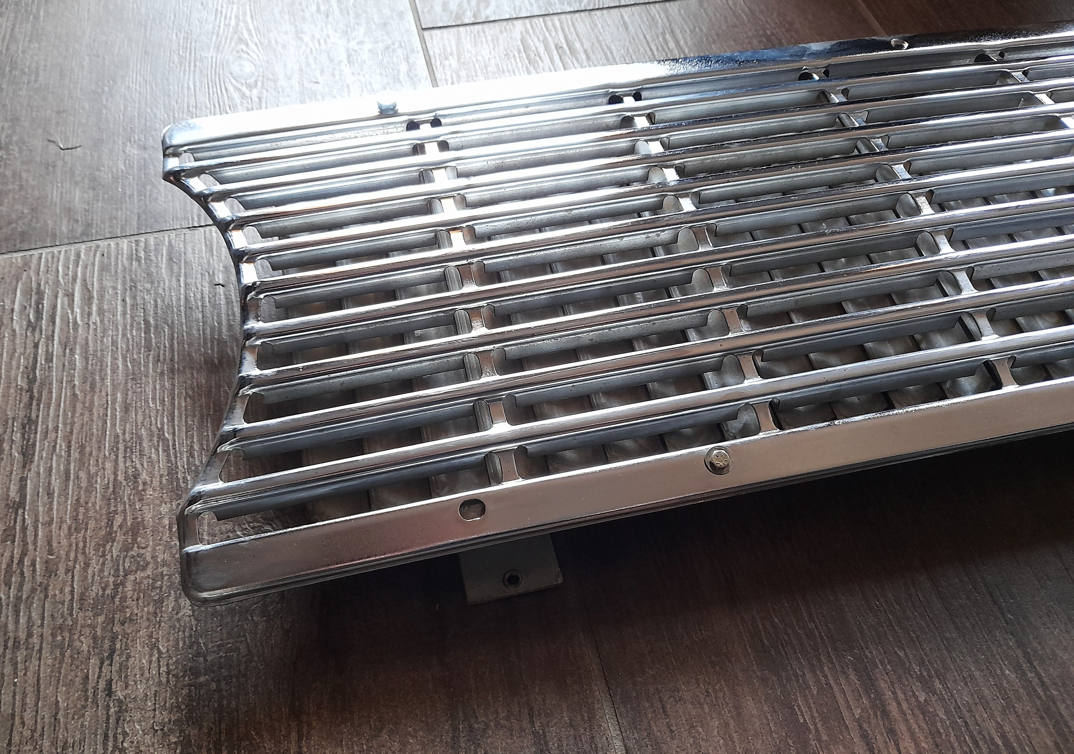 Chrom Grill Kühlergrill  Frontmittelteil Wartburg 353