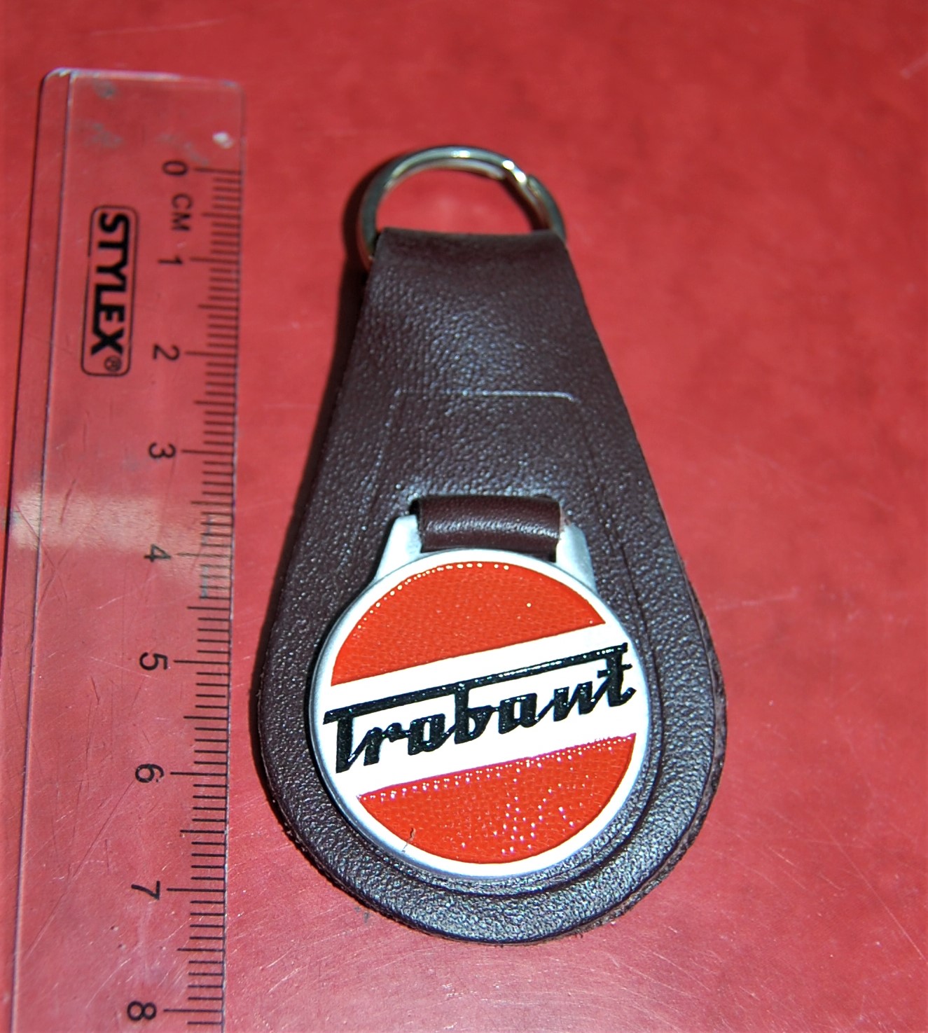 Schlüsselanhänger Trabant orange