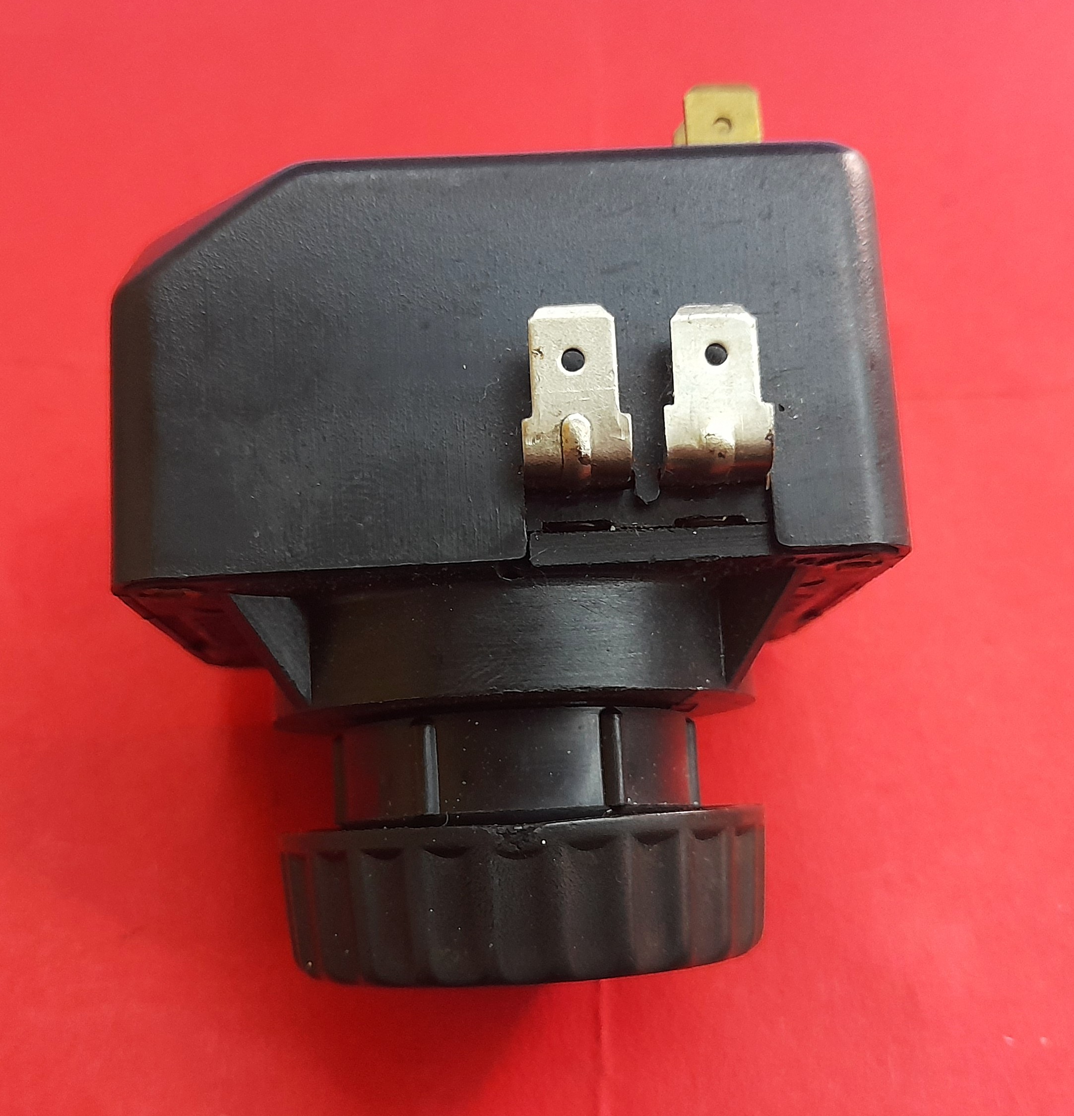 Intervallschalter mit Wisch-Wasch-Automatik , Wischerschalter