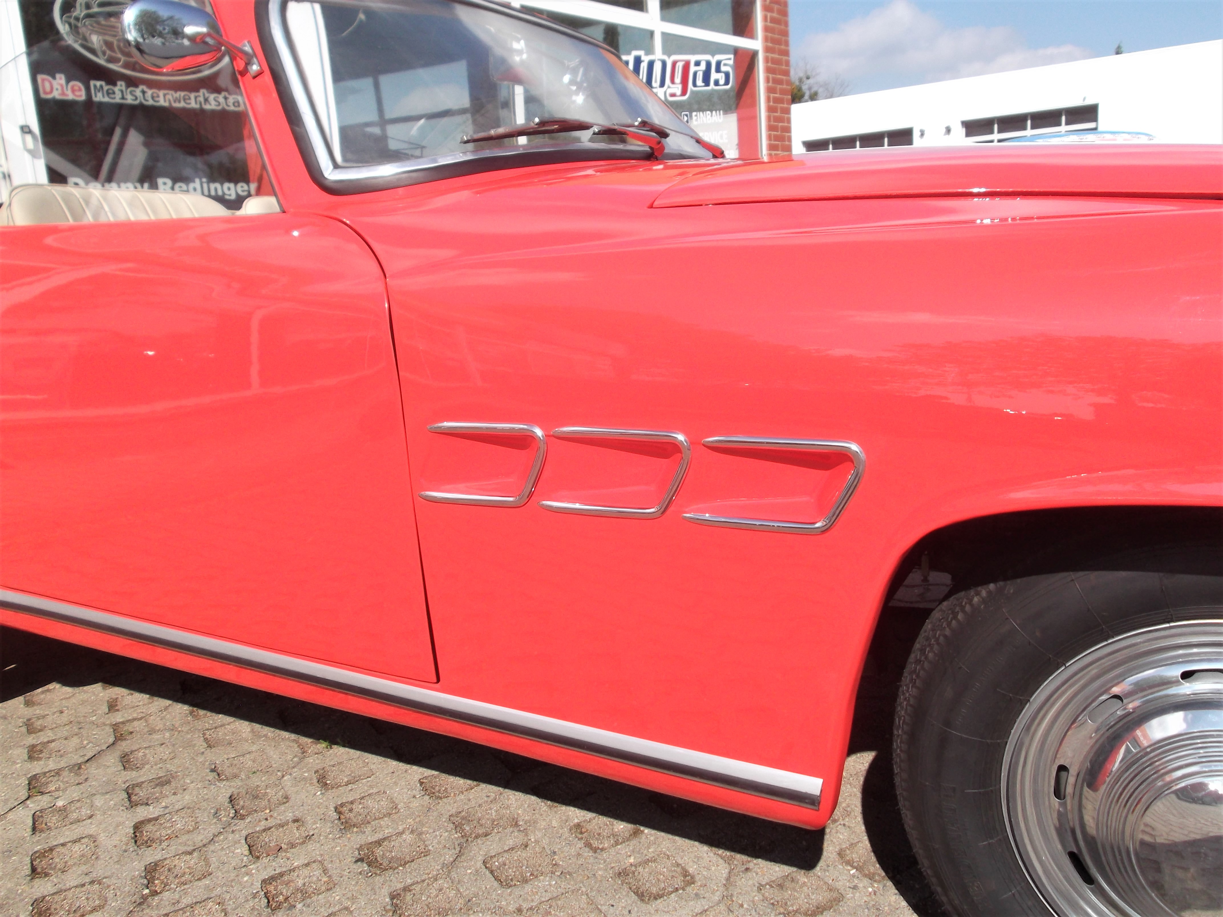 Zierleisten unterhalb Schwellerleisten Wartburg 311 Cabrio , Wartburg 313 Sport