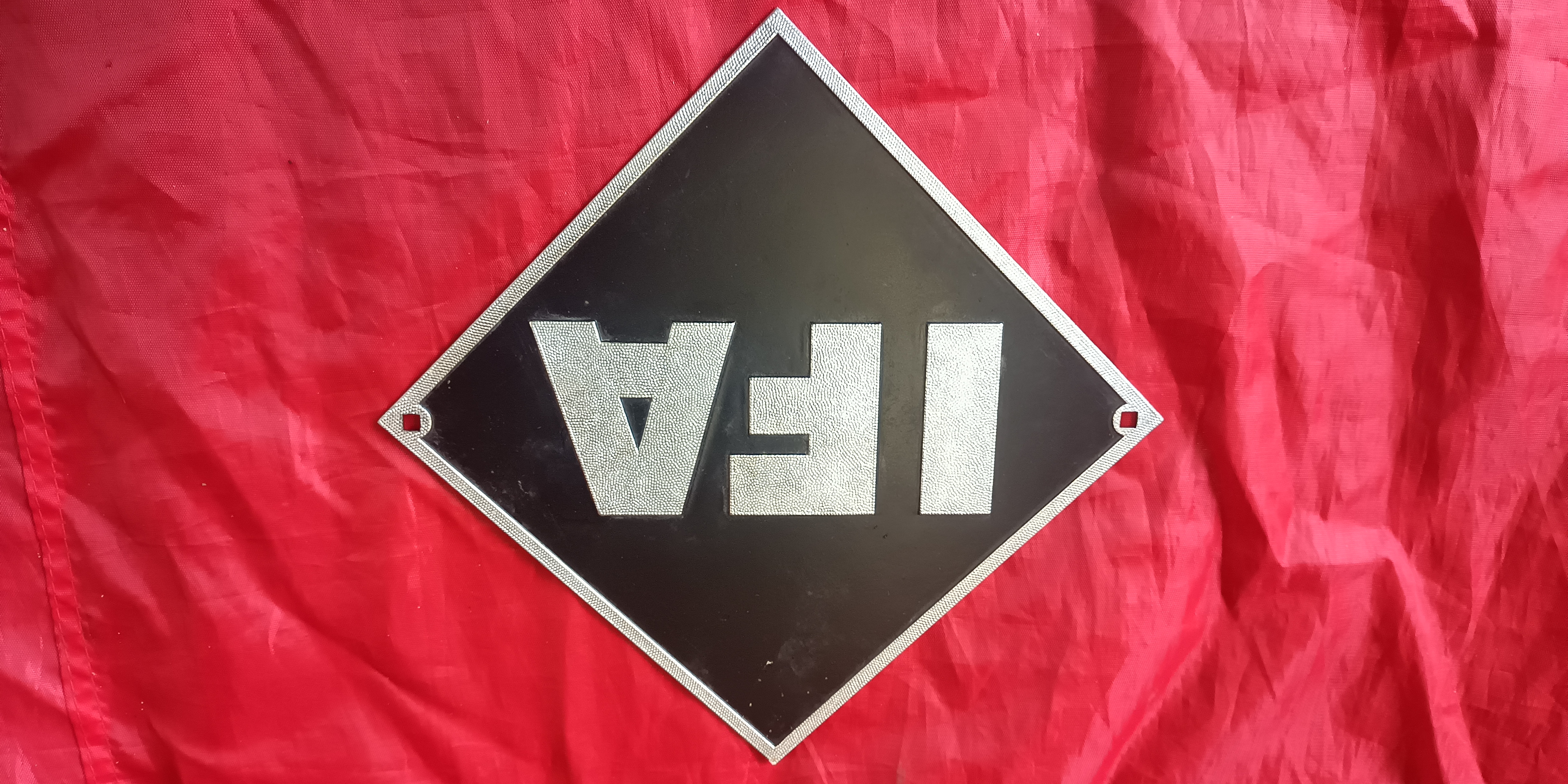IFA Schild Emblem IFA W50 ZT300