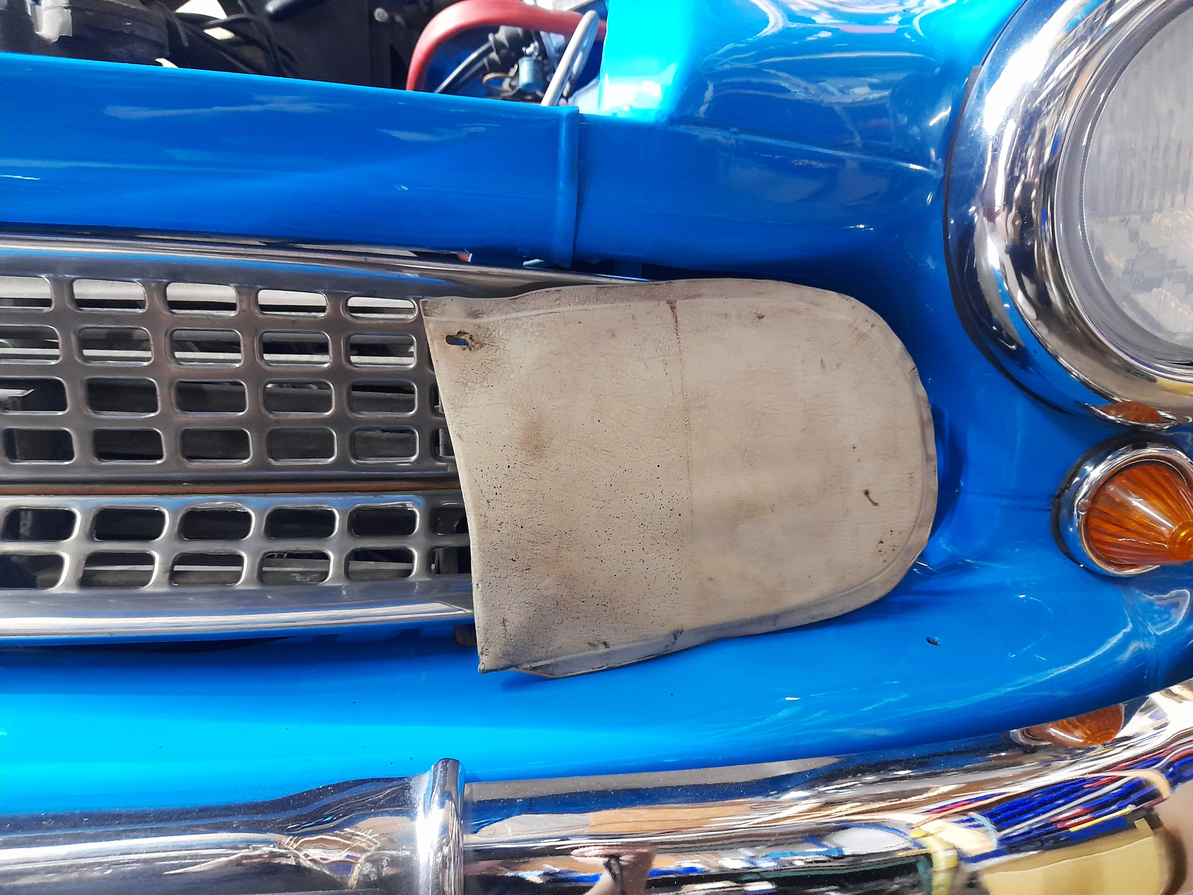 Wintermatte zur Montage hinter dem Kühlergrill Wartburg 311 312
