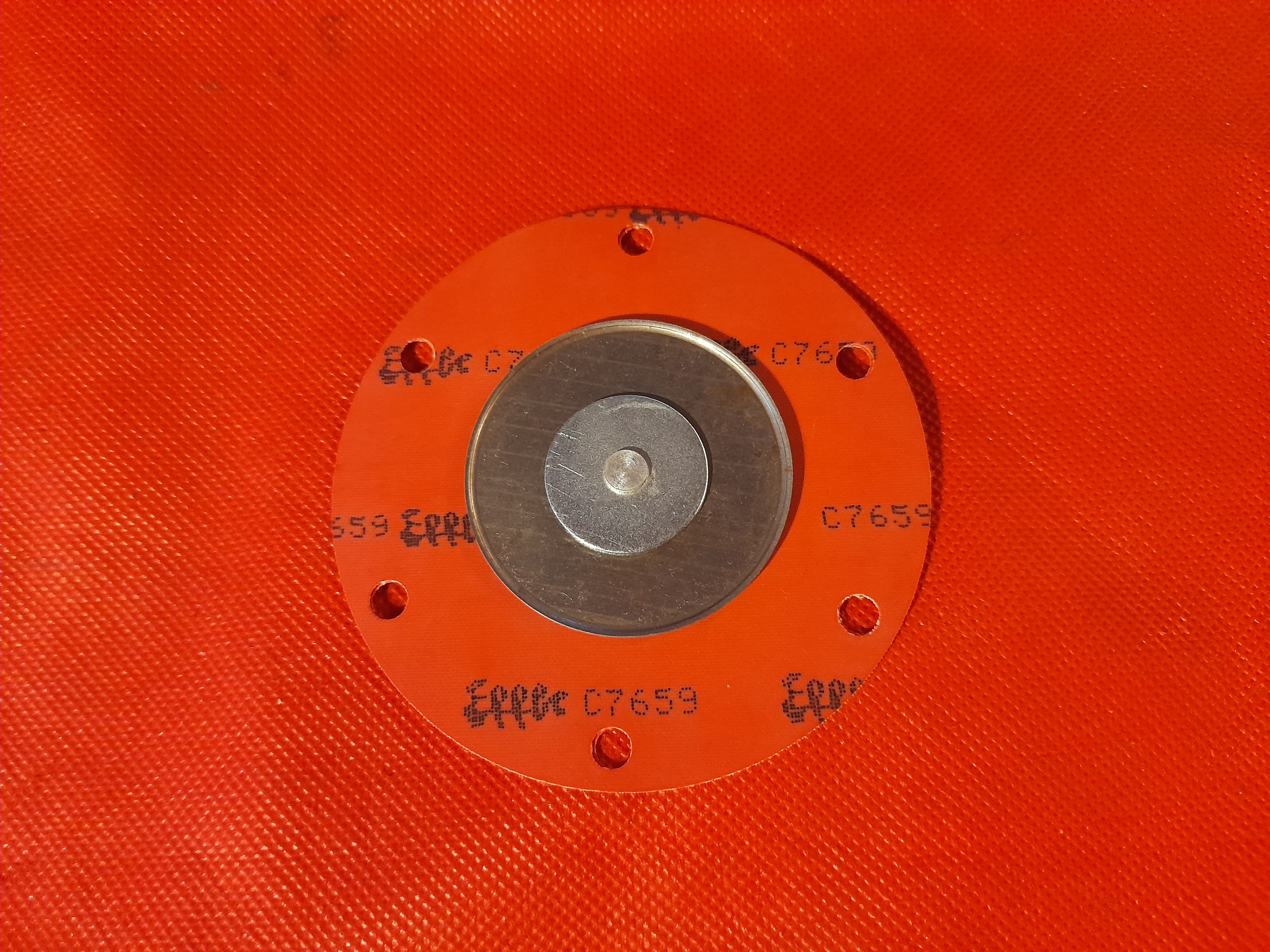 Membran Kraftstoffpumpe  Benzinpumpe Backelit BVF Wartburg 311 312 313 Barkas Framo IFA F9