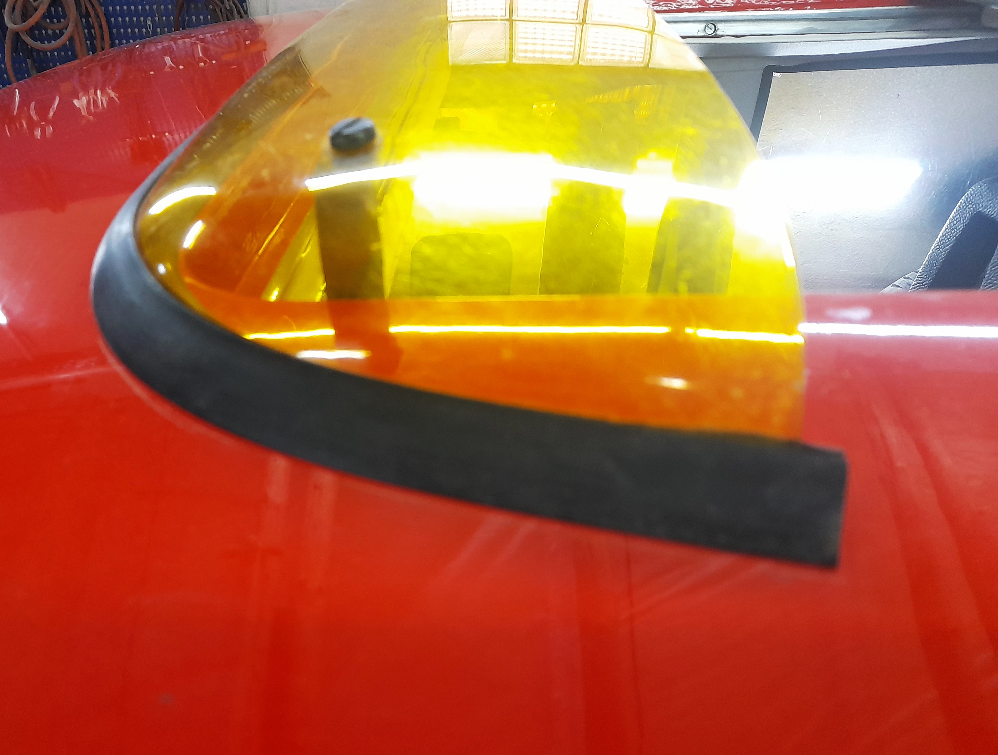 Gummi , Dichtung Windabweiser am Schiebedach Wartburg 311 312 353