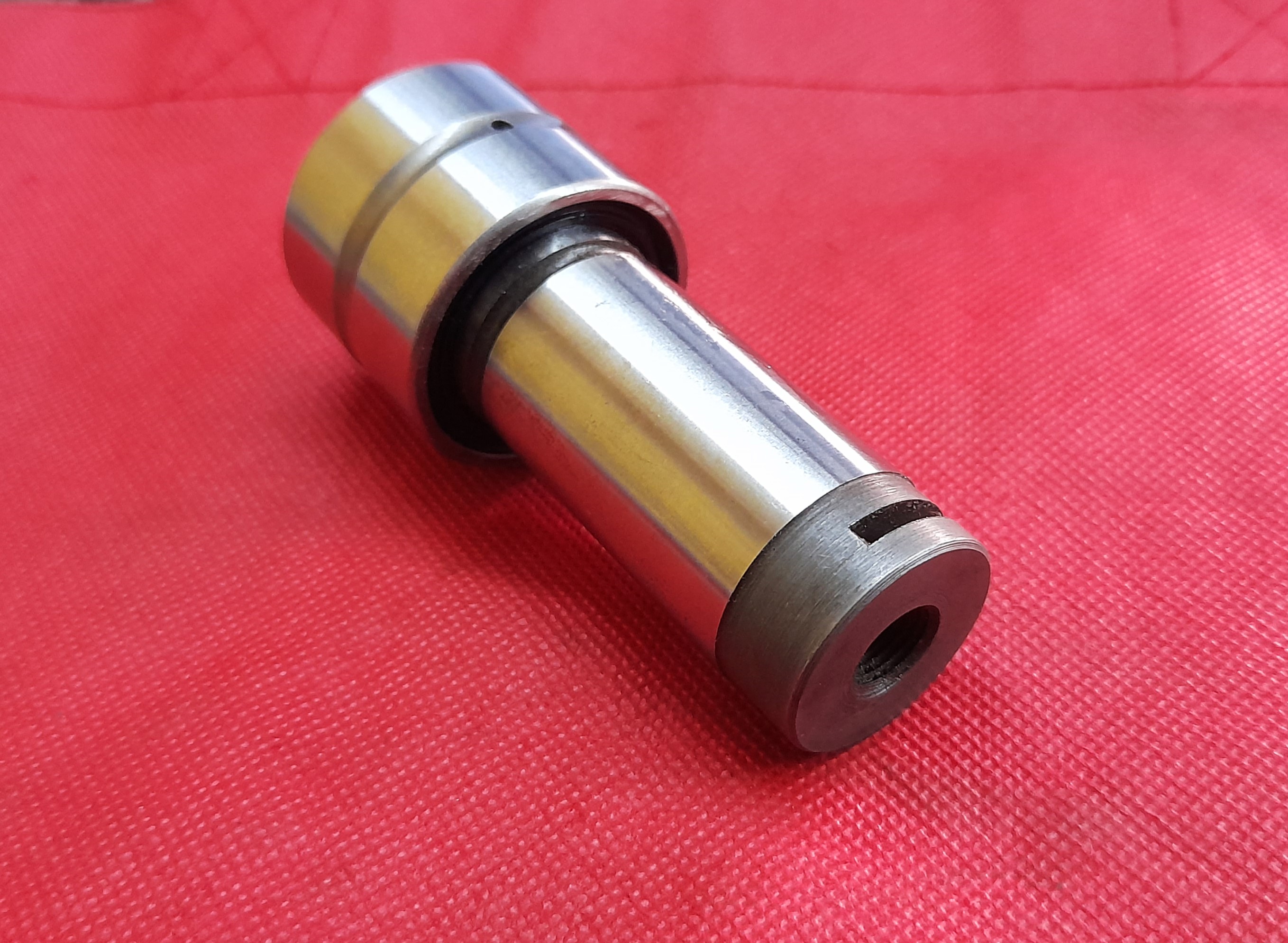 Achsschenkelbolzen Laufbolzen kurz unten Barkas B1000