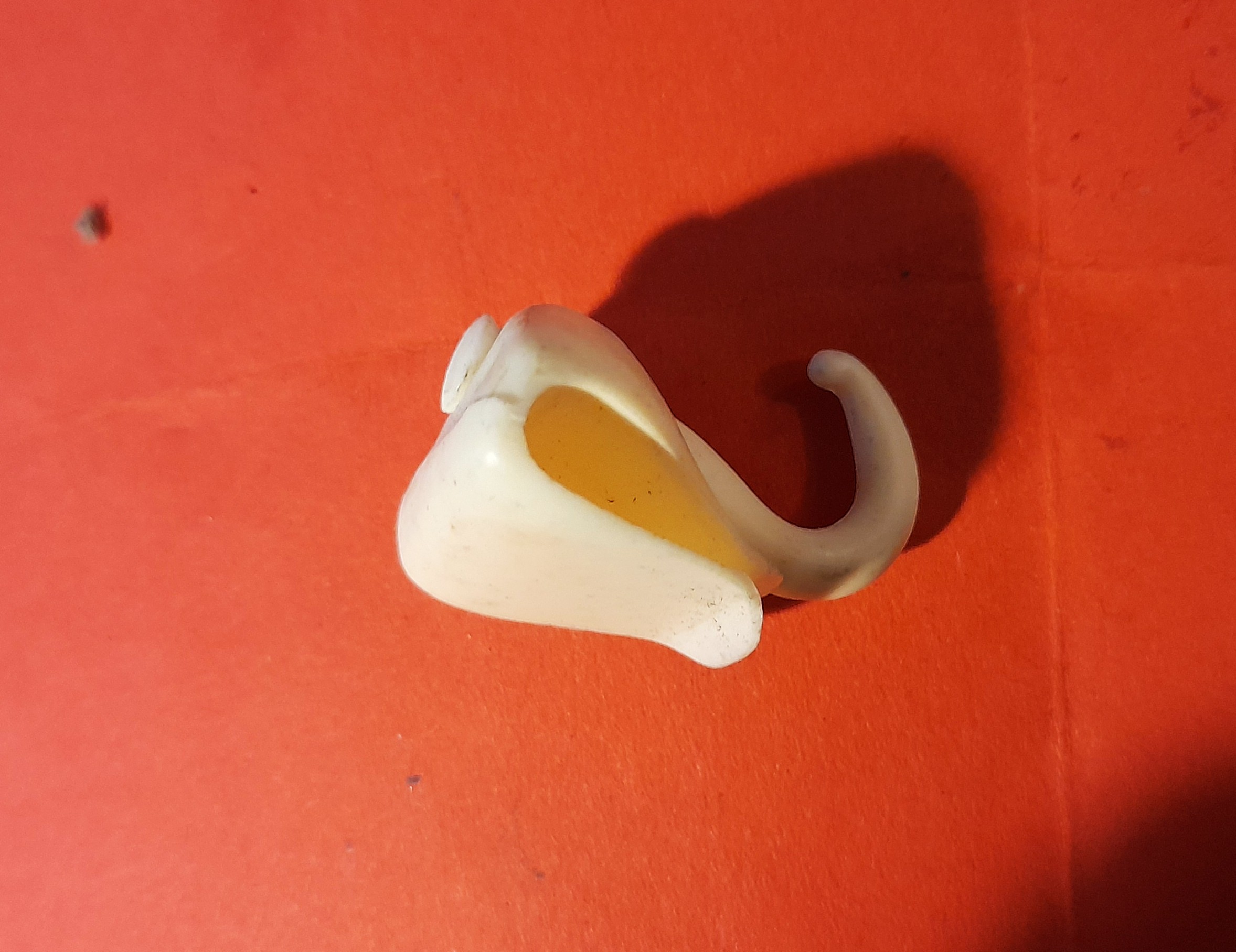 Kleiderhaken Haken Oldtimer Trabant Farbe elfenbein beige