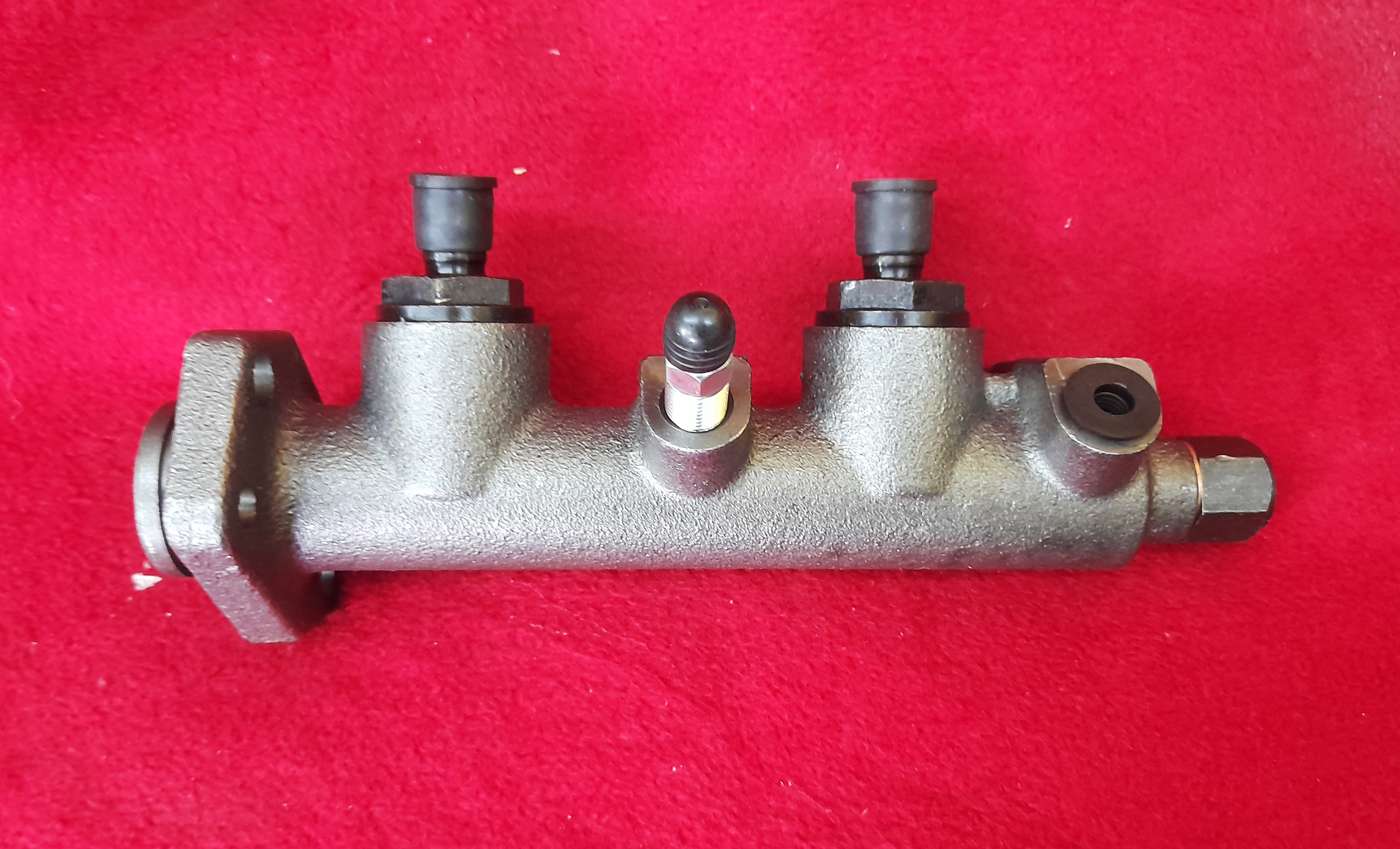 Hauptbremszylinder 2-Kreis Trabant 1.1