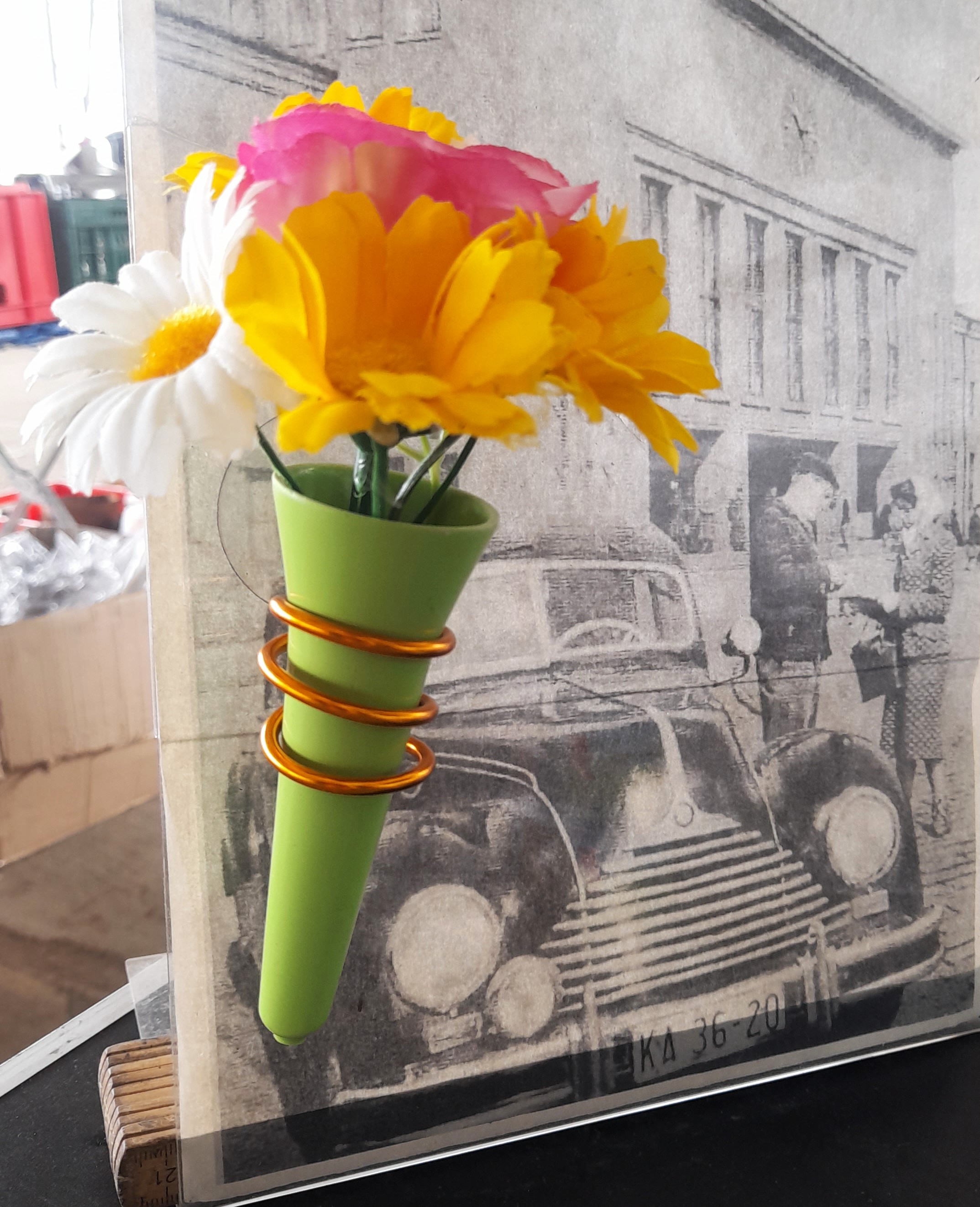 Autovase Vase Blumenvase grün Wartburg Oldtimer Trabant Barkas IFA MB Volvo BMW EMW