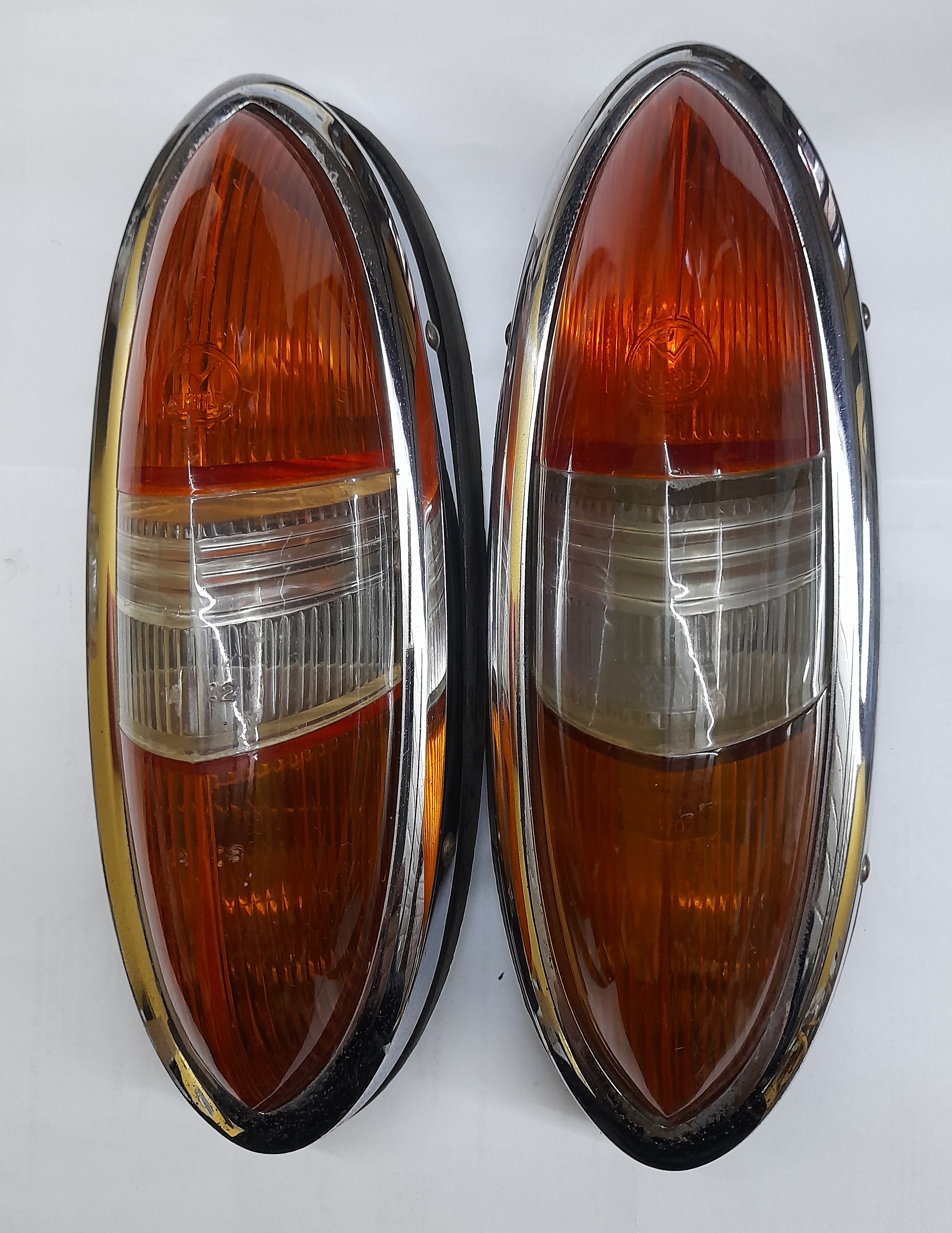 Rückleuchten , Schiffchen Wartburg 311  313 Barkas B 1000