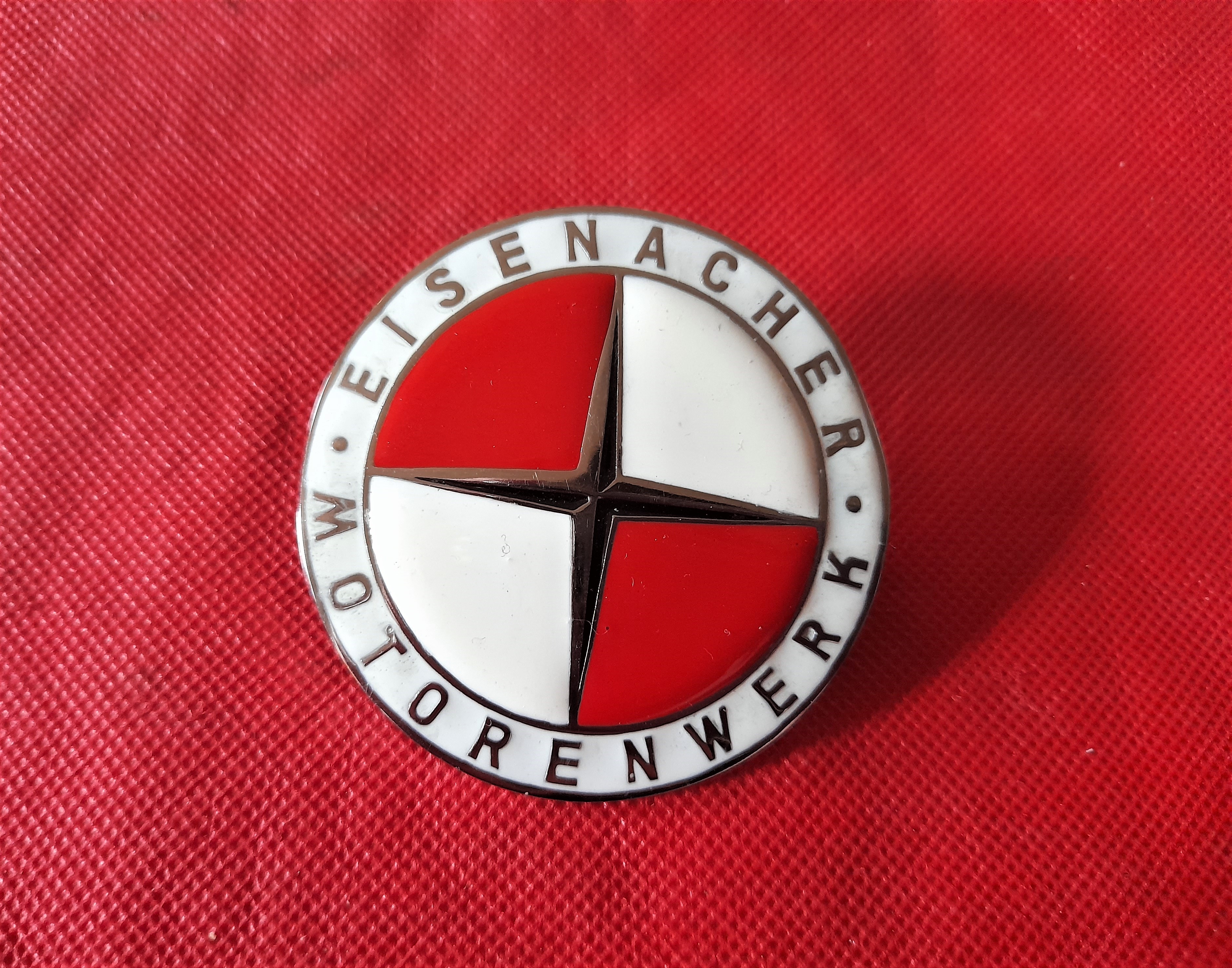 Emblem Plakette EMW weiß
